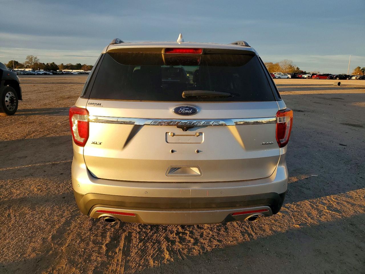 2016 FORD EXPLORER XLT photo 16