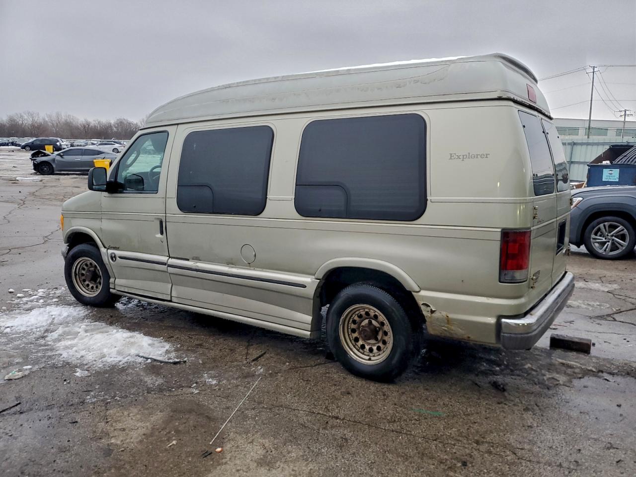 2004 FORD ECONOLINE E150 VAN photo 2