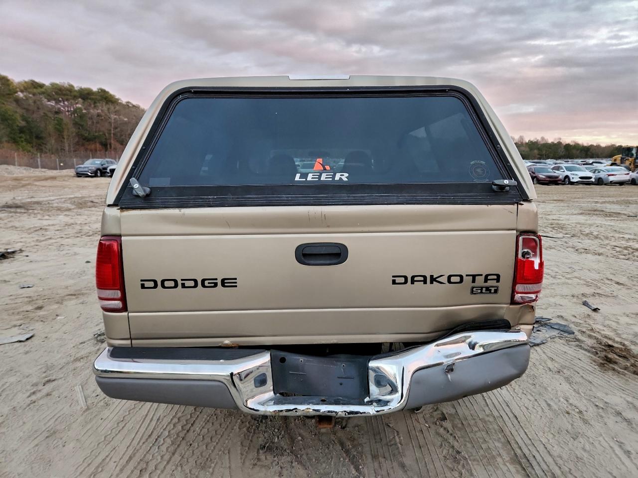 2003 DODGE DAKOTA SLT photo 6