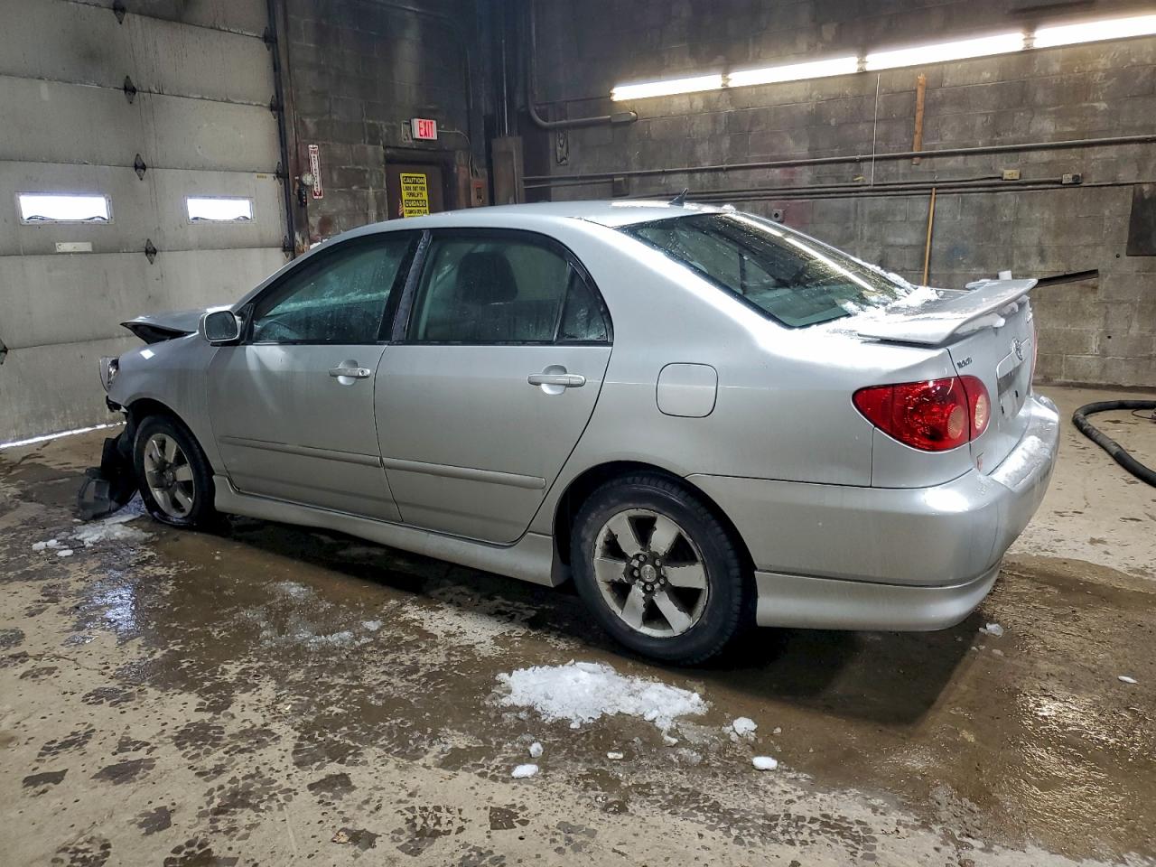 2005 TOYOTA COROLLA CE photo 3