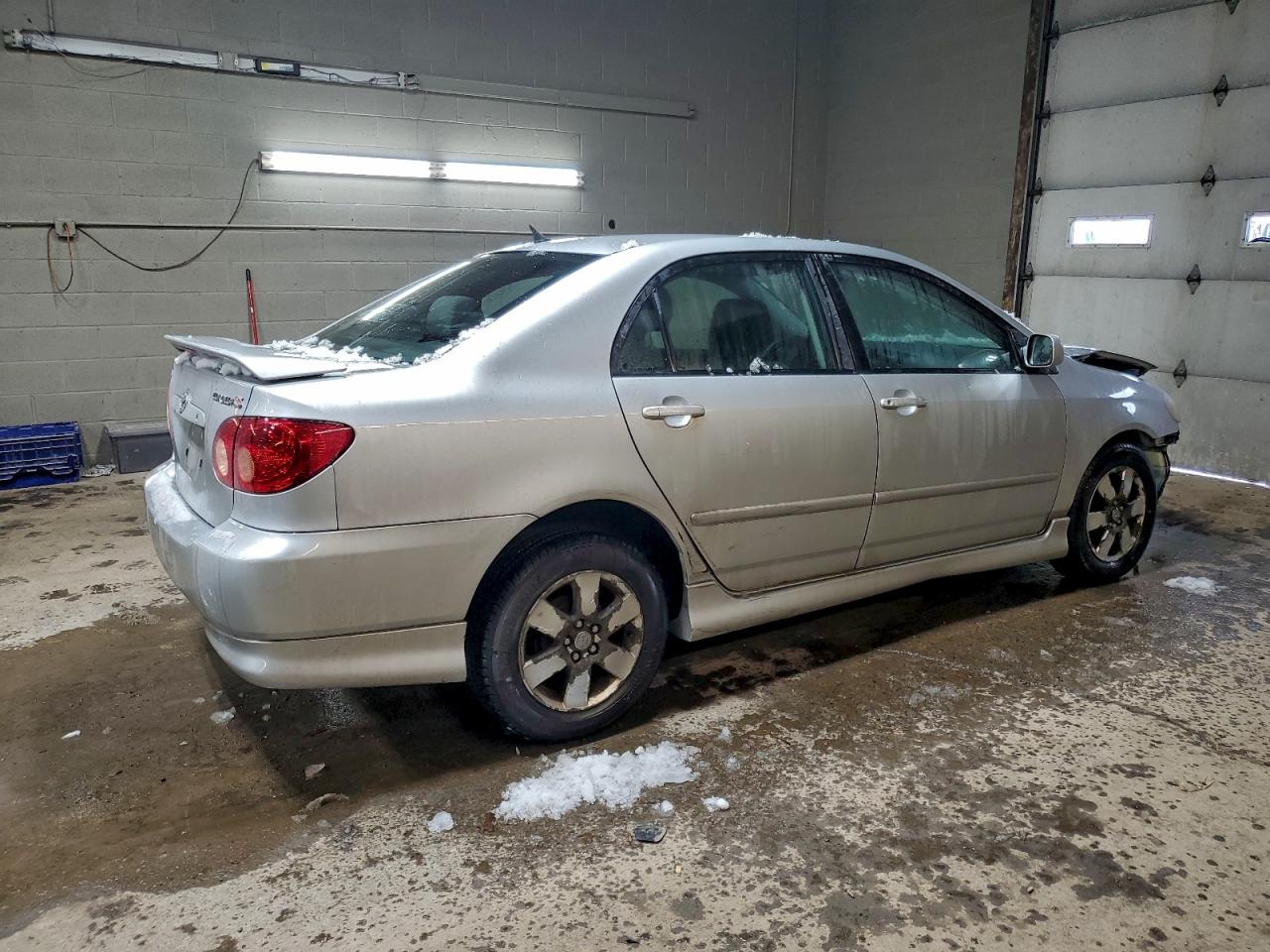 2005 TOYOTA COROLLA CE photo 5