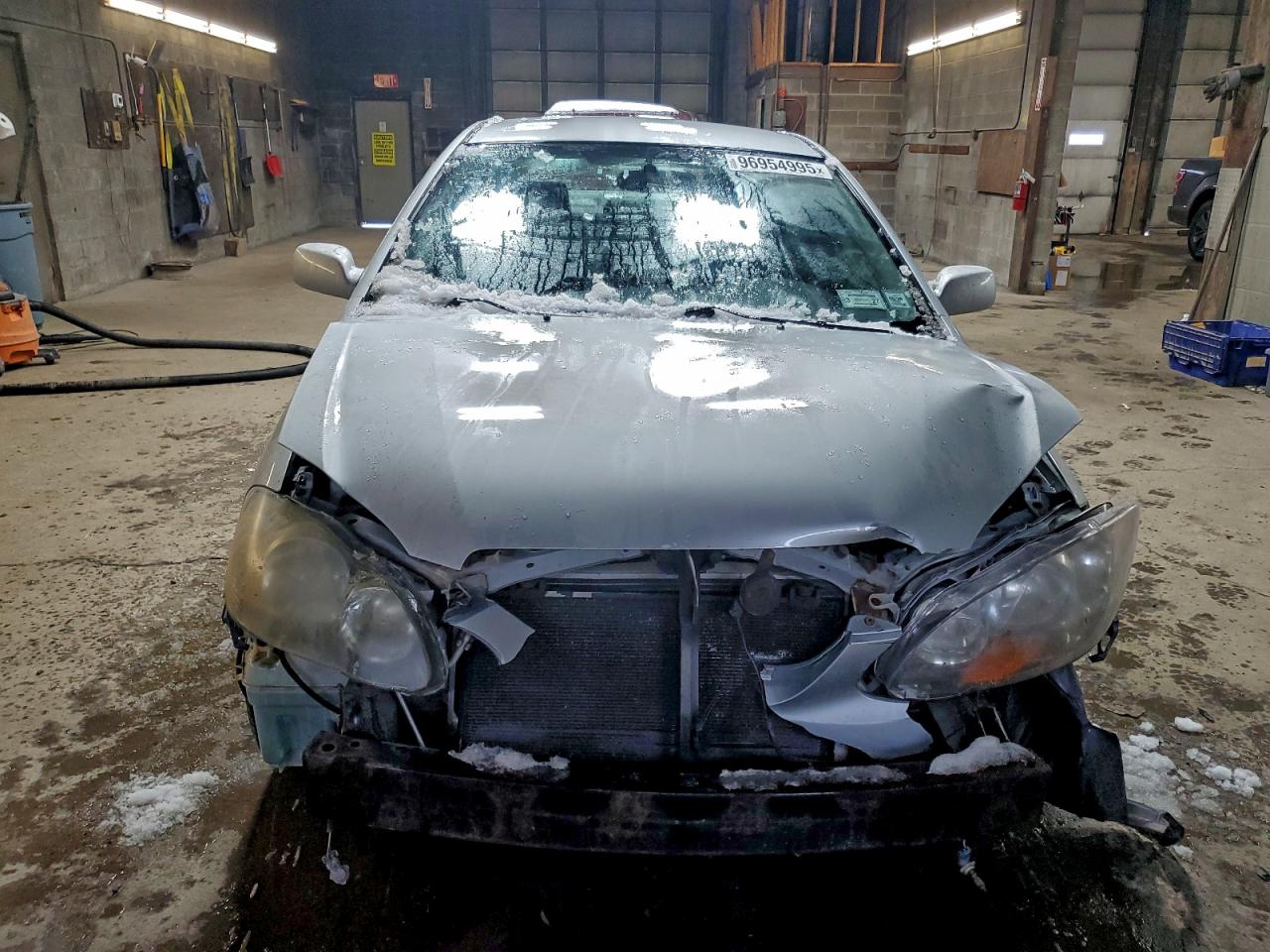 2005 TOYOTA COROLLA CE photo 9