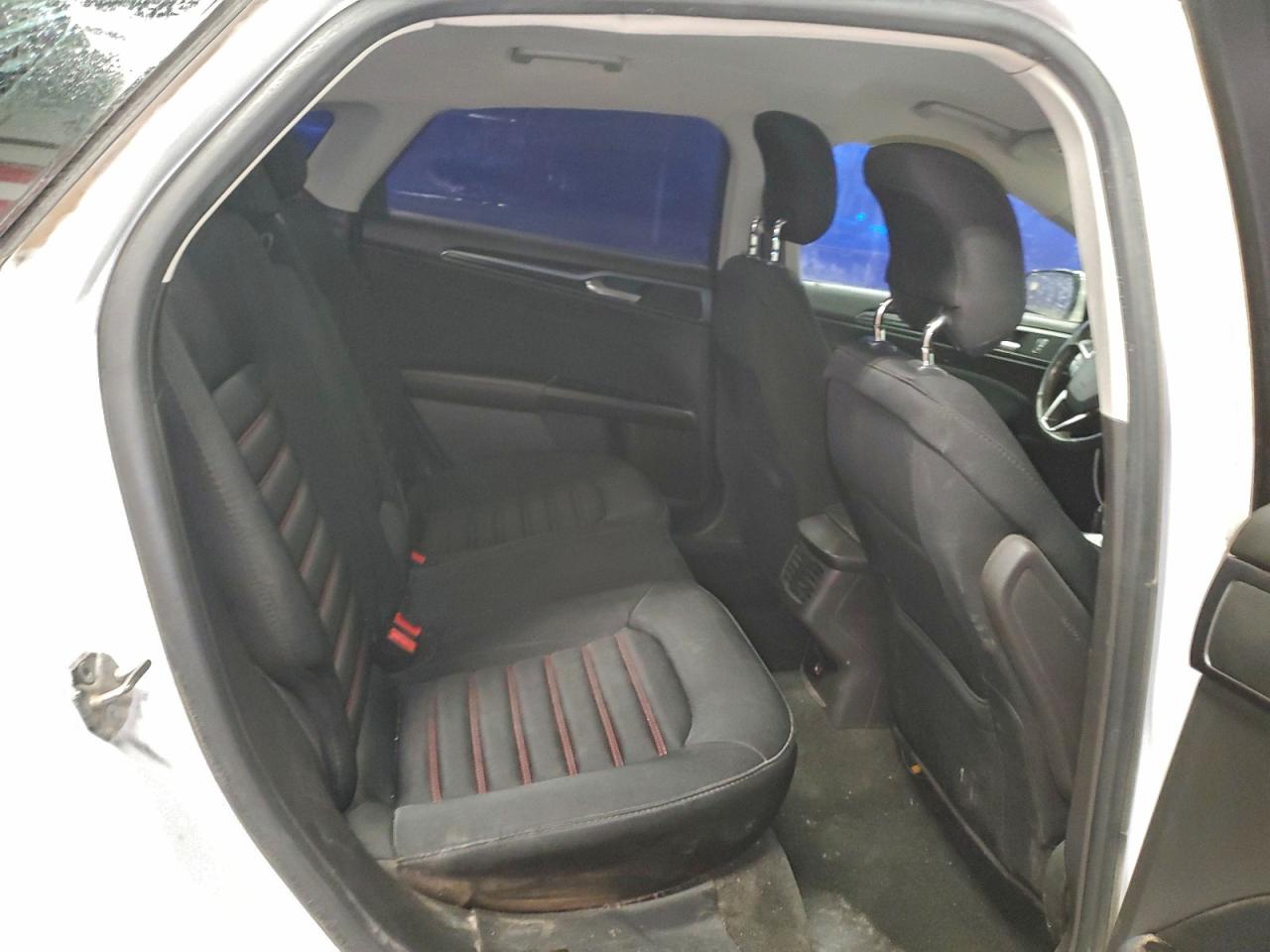 2014 FORD FUSION SE photo 19