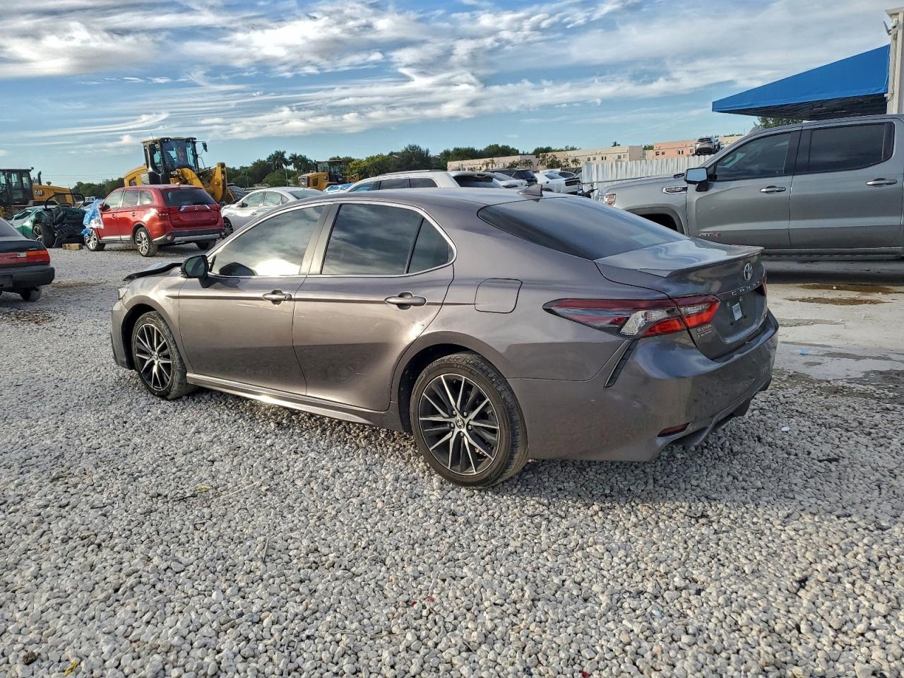 2023 TOYOTA CAMRY SE NIGHT SHADE photo 2