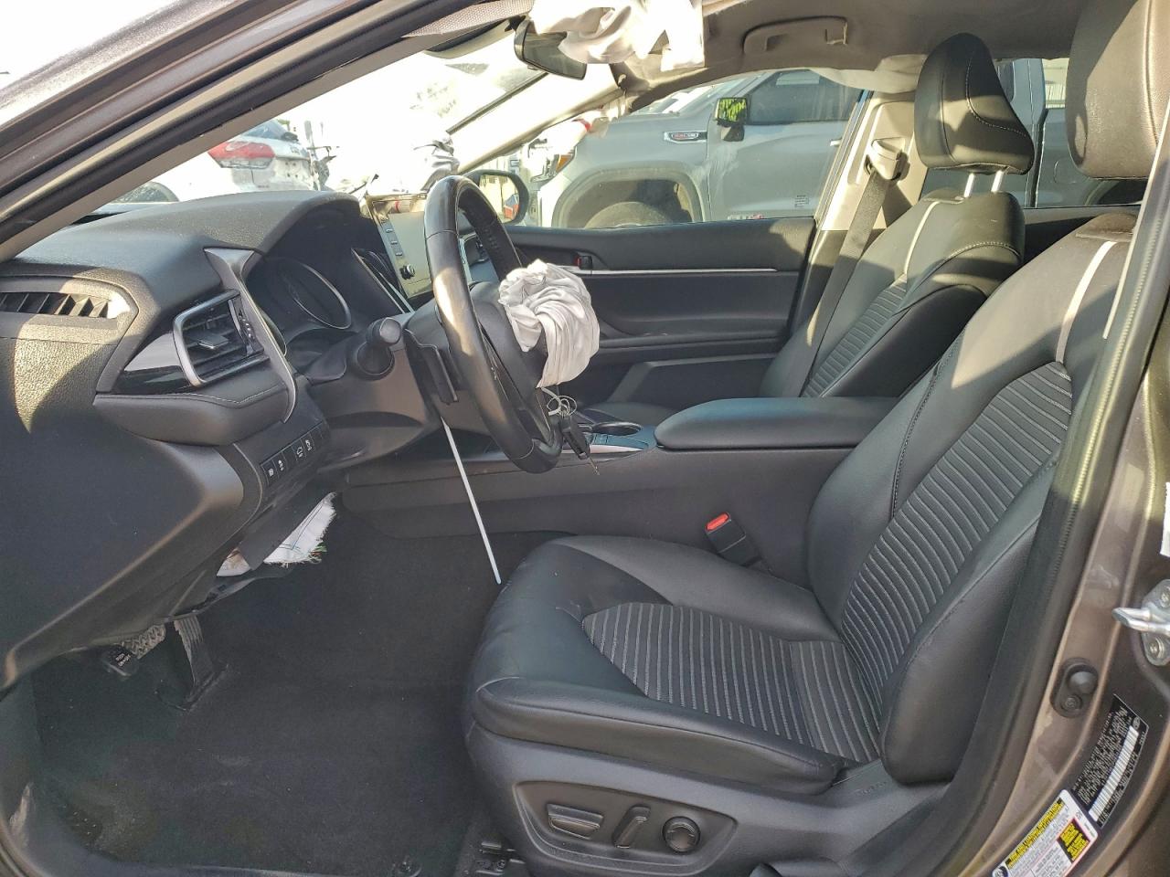 2023 TOYOTA CAMRY SE NIGHT SHADE photo 7