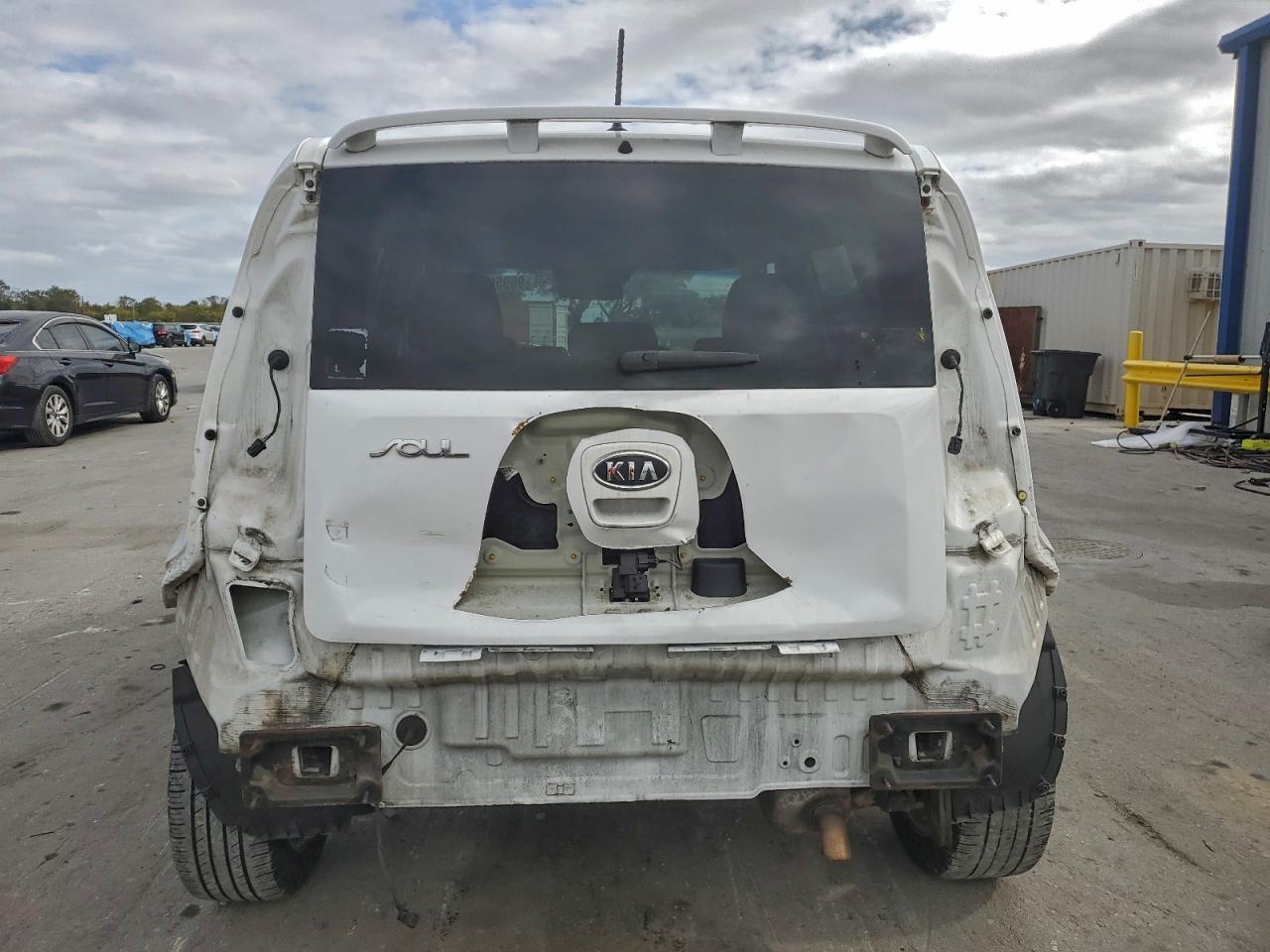 2011 KIA SOUL + photo 16