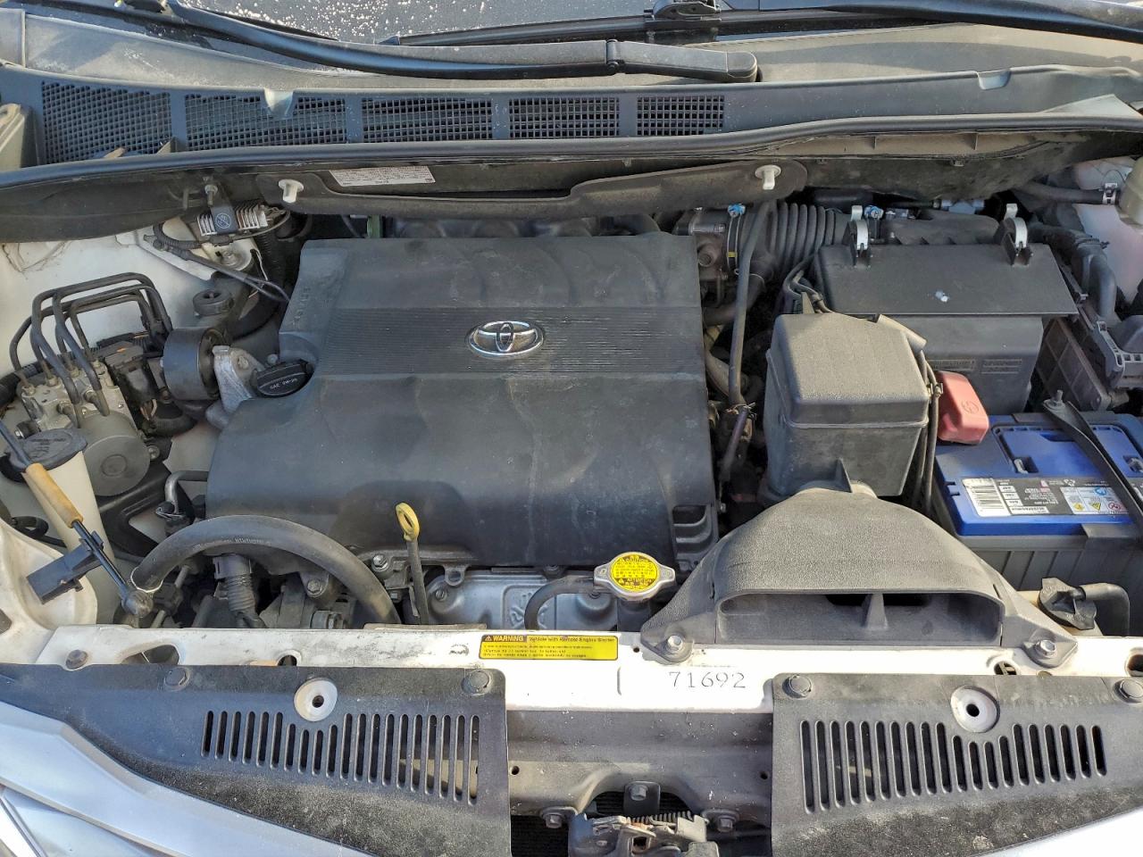2015 TOYOTA SIENNA XLE photo 23