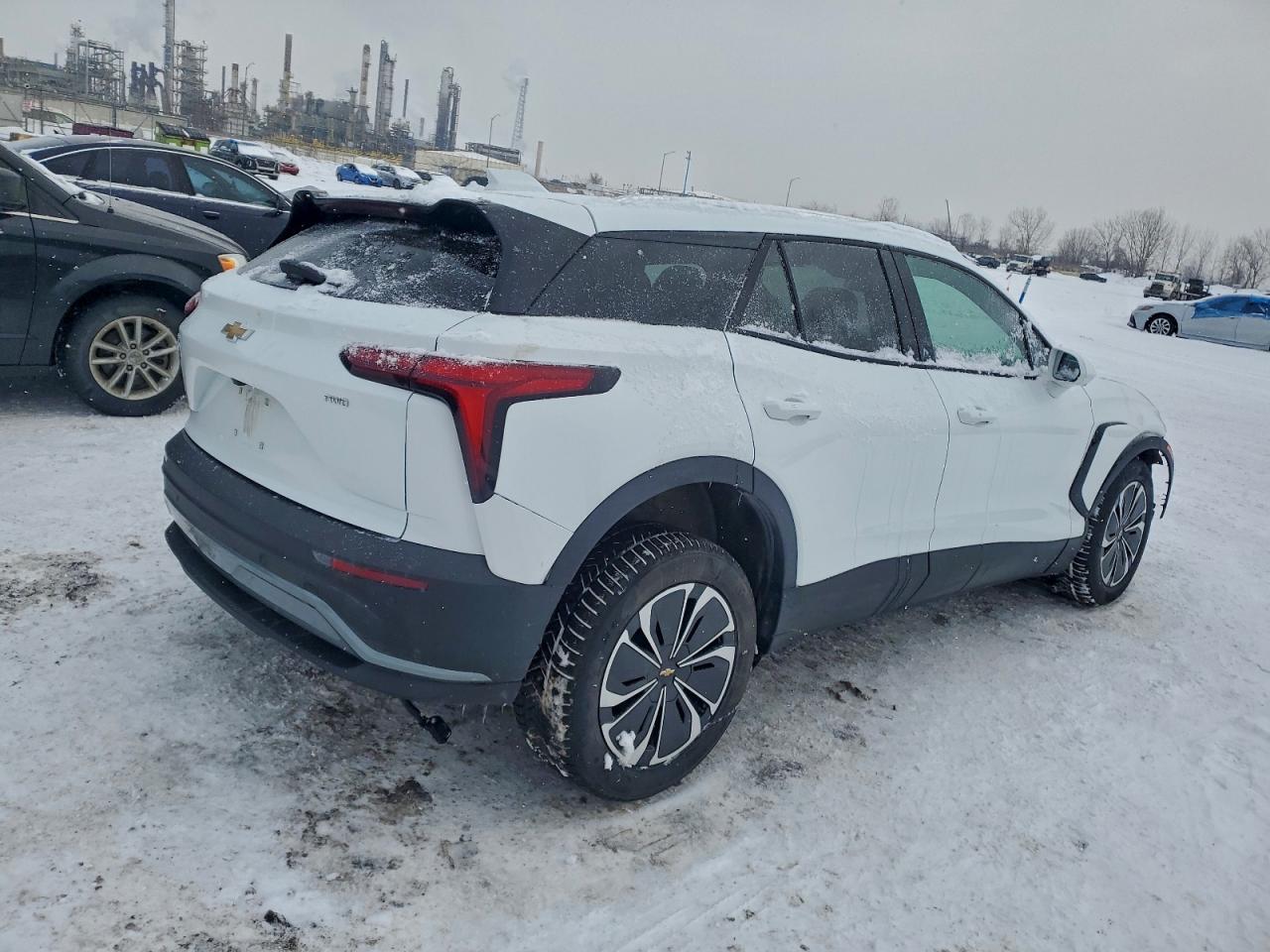 2025 CHEVROLET BLAZER LT photo 3