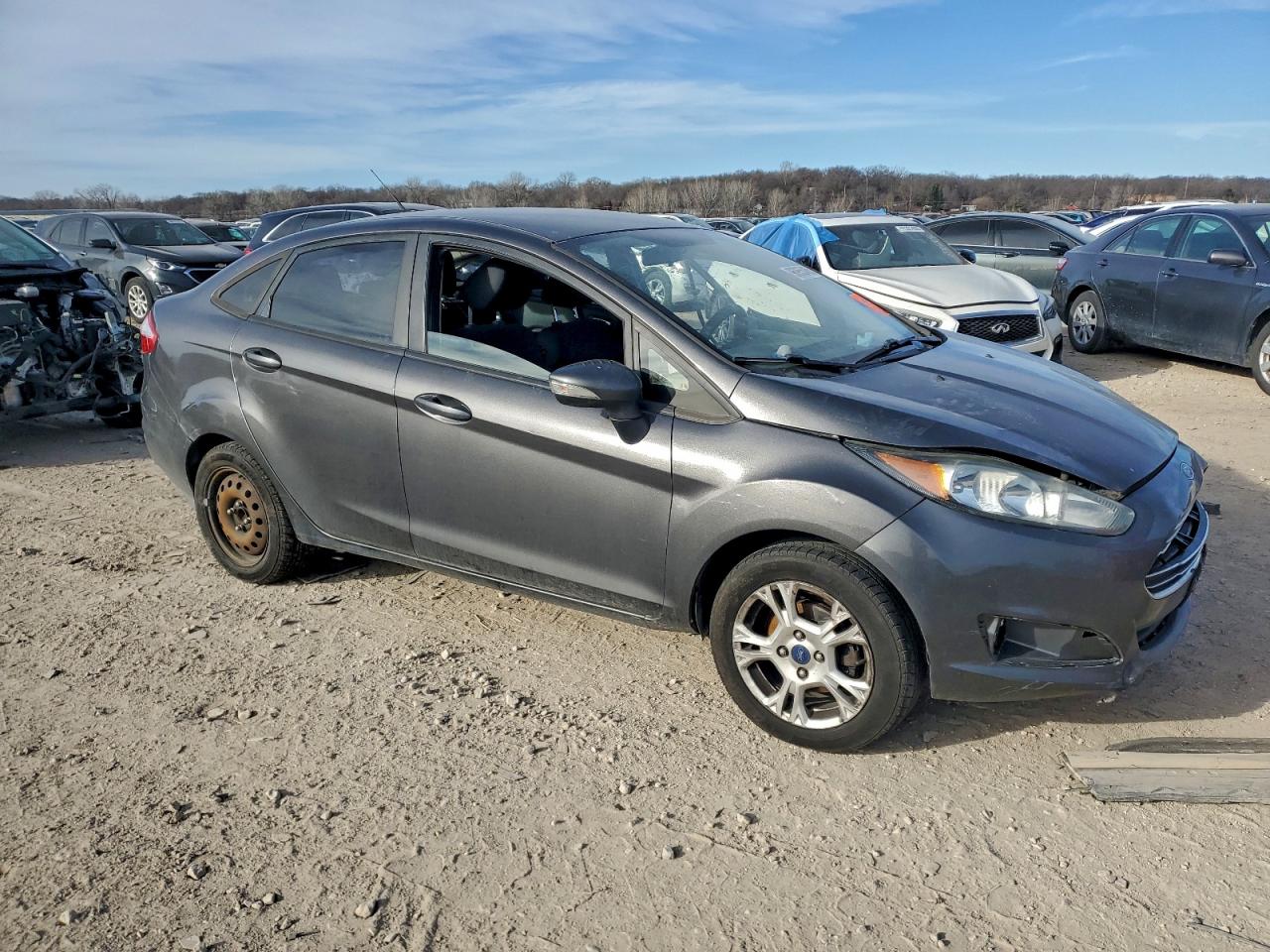 2015 FORD FIESTA SE photo 4