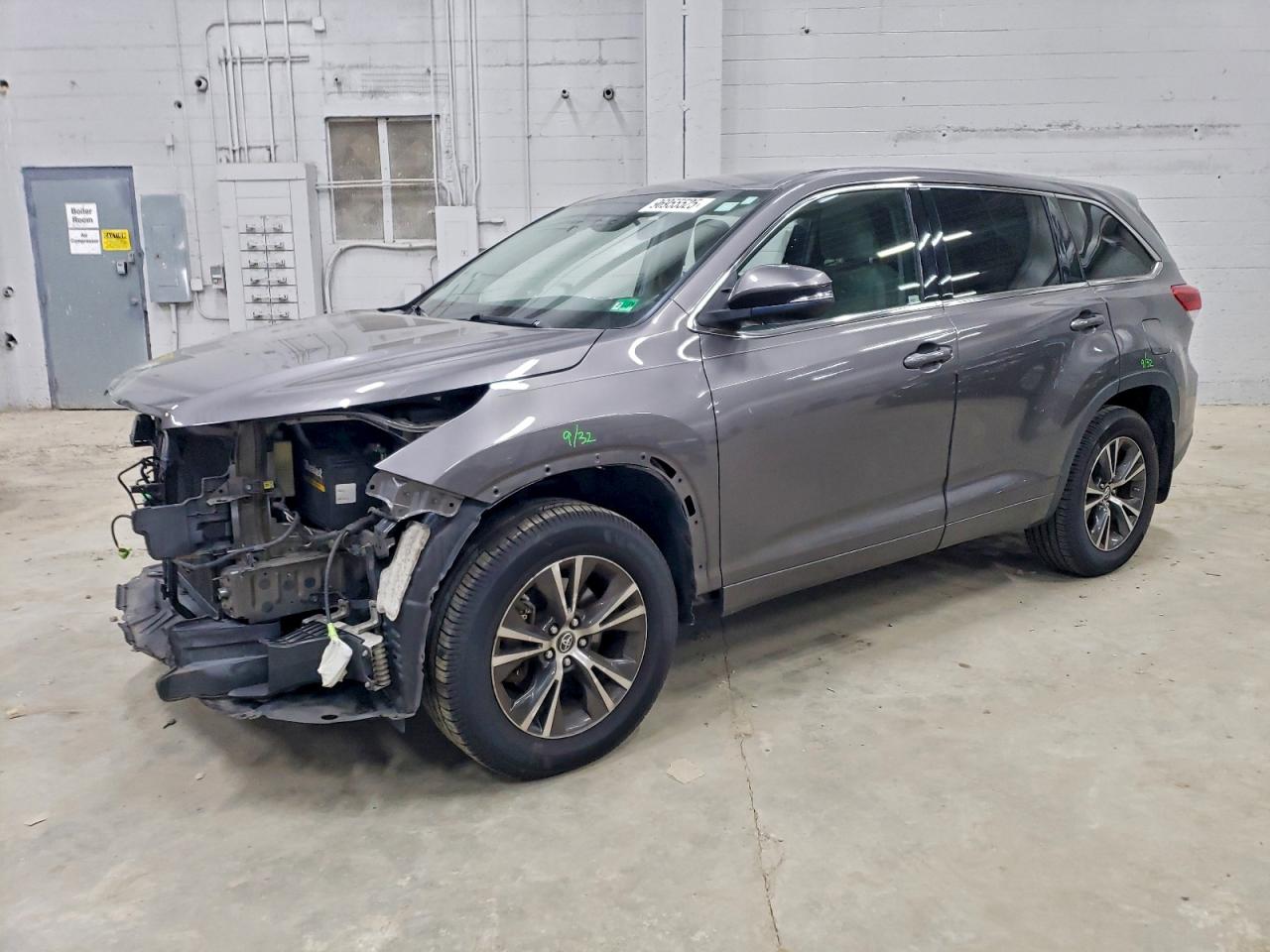 2017 TOYOTA HIGHLANDER