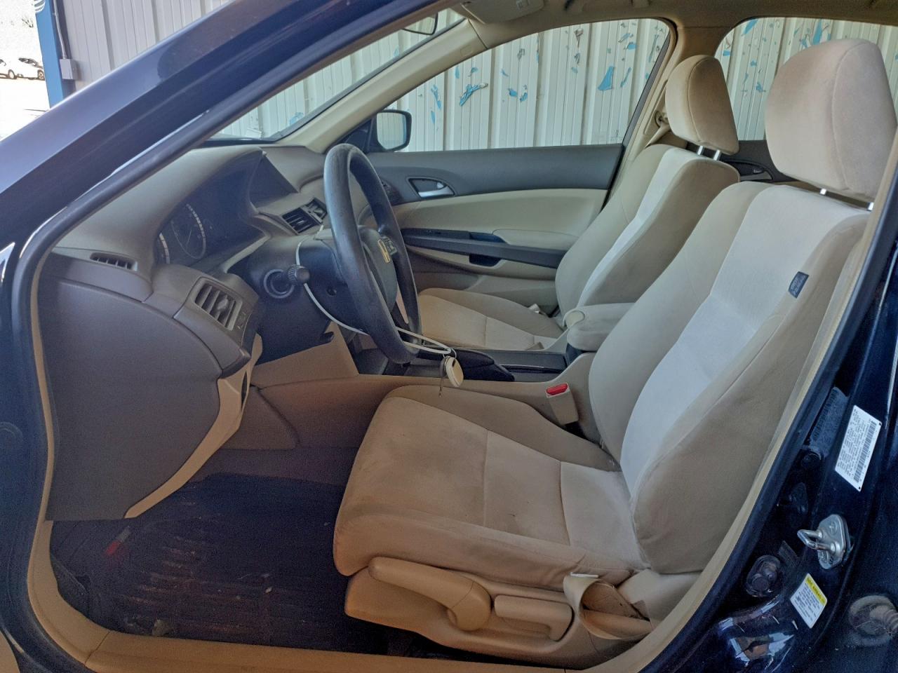 2009 HONDA ACCORD LX photo 7