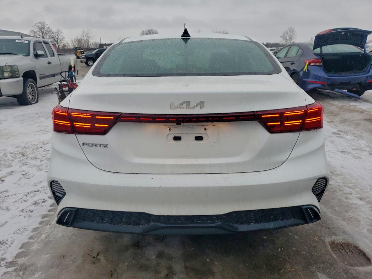 2024 KIA FORTE EX photo 11