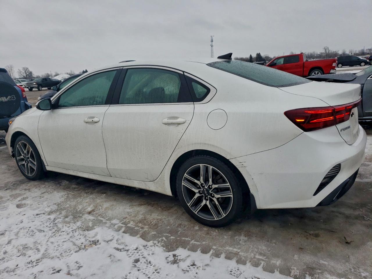 2024 KIA FORTE EX photo 3