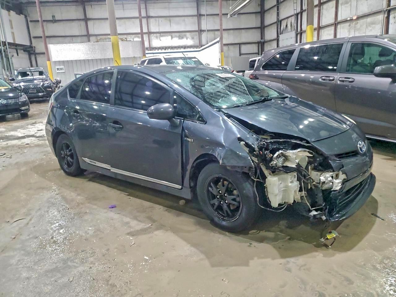 2012 TOYOTA PRIUS photo 4