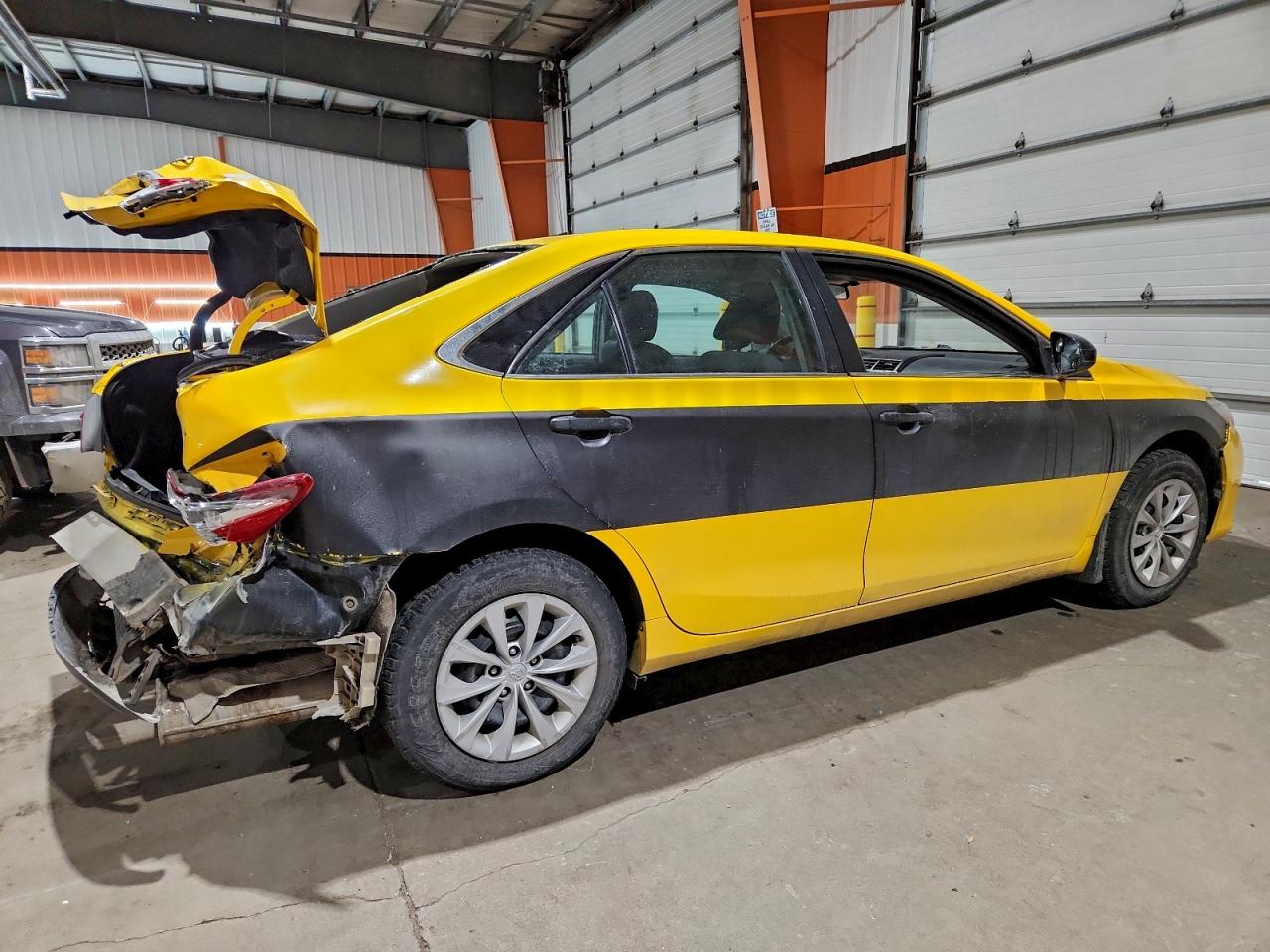 2017 TOYOTA CAMRY LE photo 7