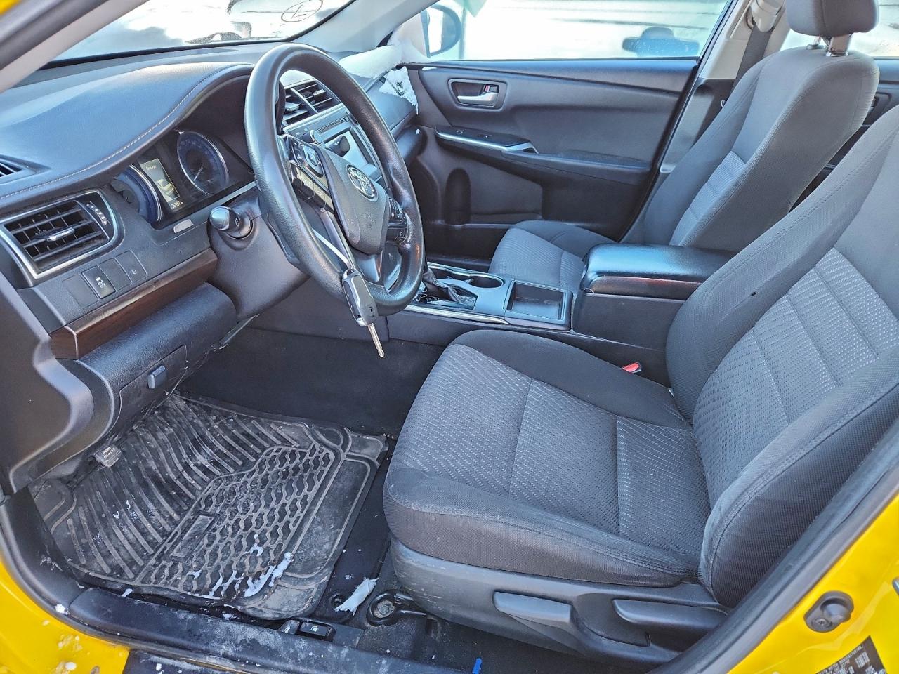 2017 TOYOTA CAMRY LE photo 19