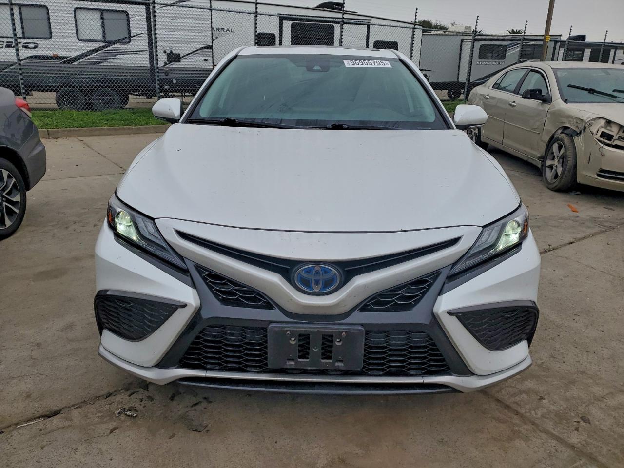 2021 TOYOTA CAMRY XSE photo 5