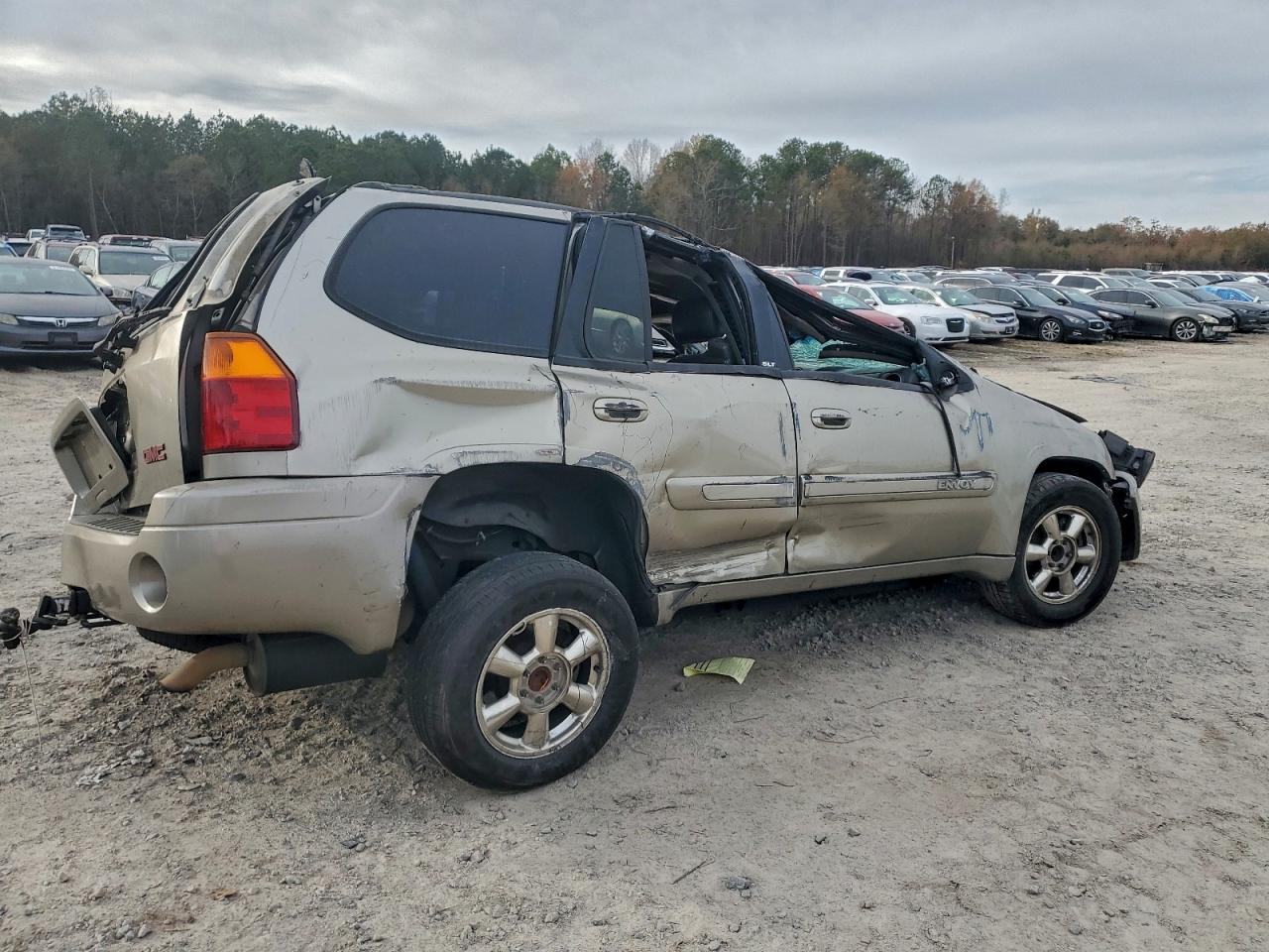 2002 GMC ENVOY photo 5