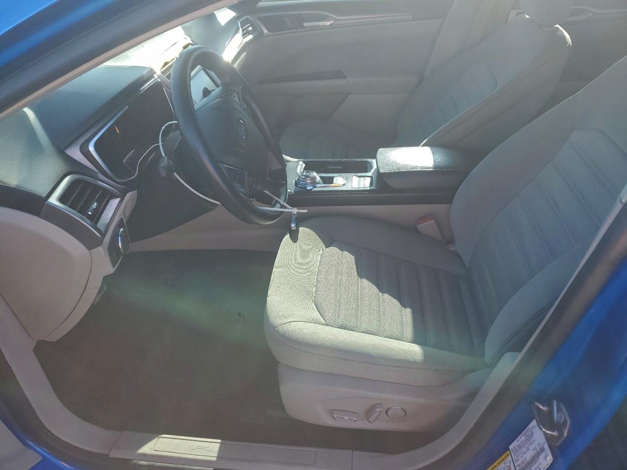 2019 FORD FUSION SE photo 19