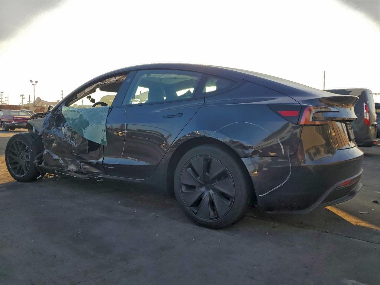 2024 TESLA MODEL 3 photo 3