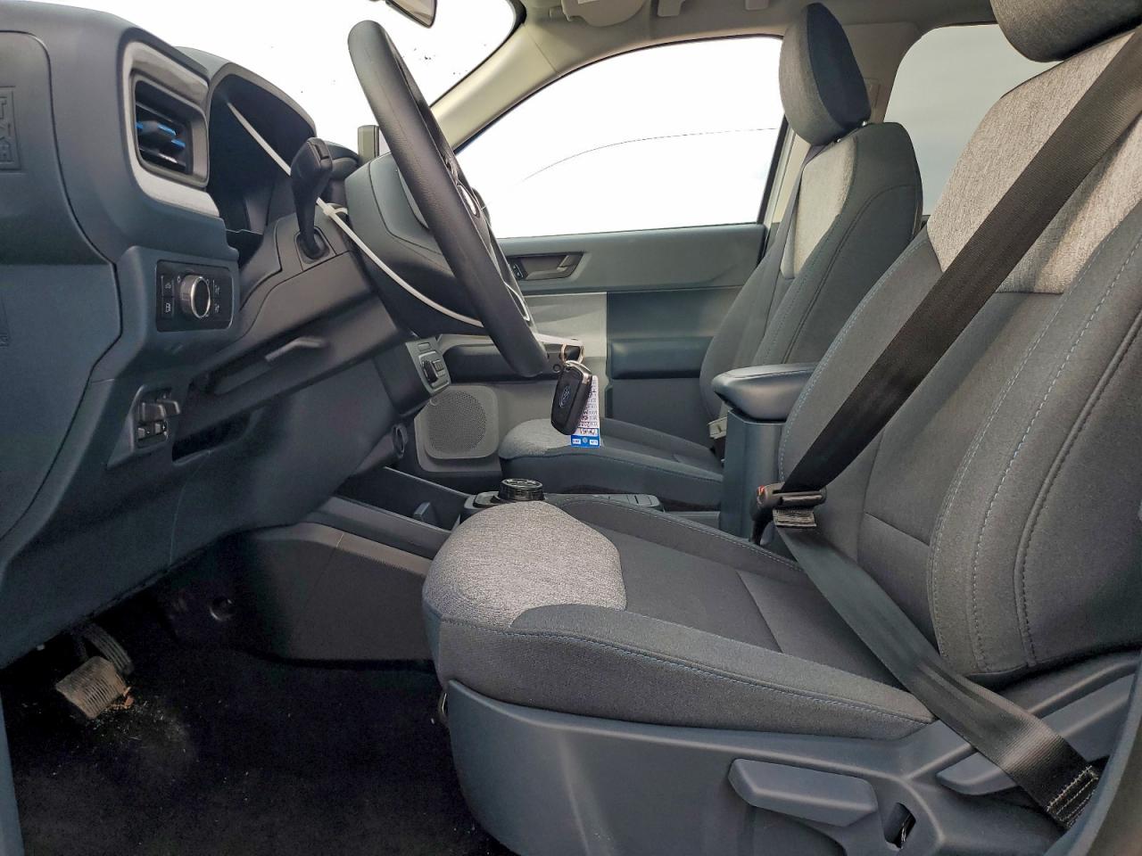 2025 FORD MAVERICK XLT photo 13