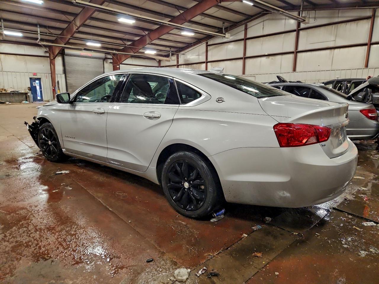 2018 CHEVROLET IMPALA LT photo 4
