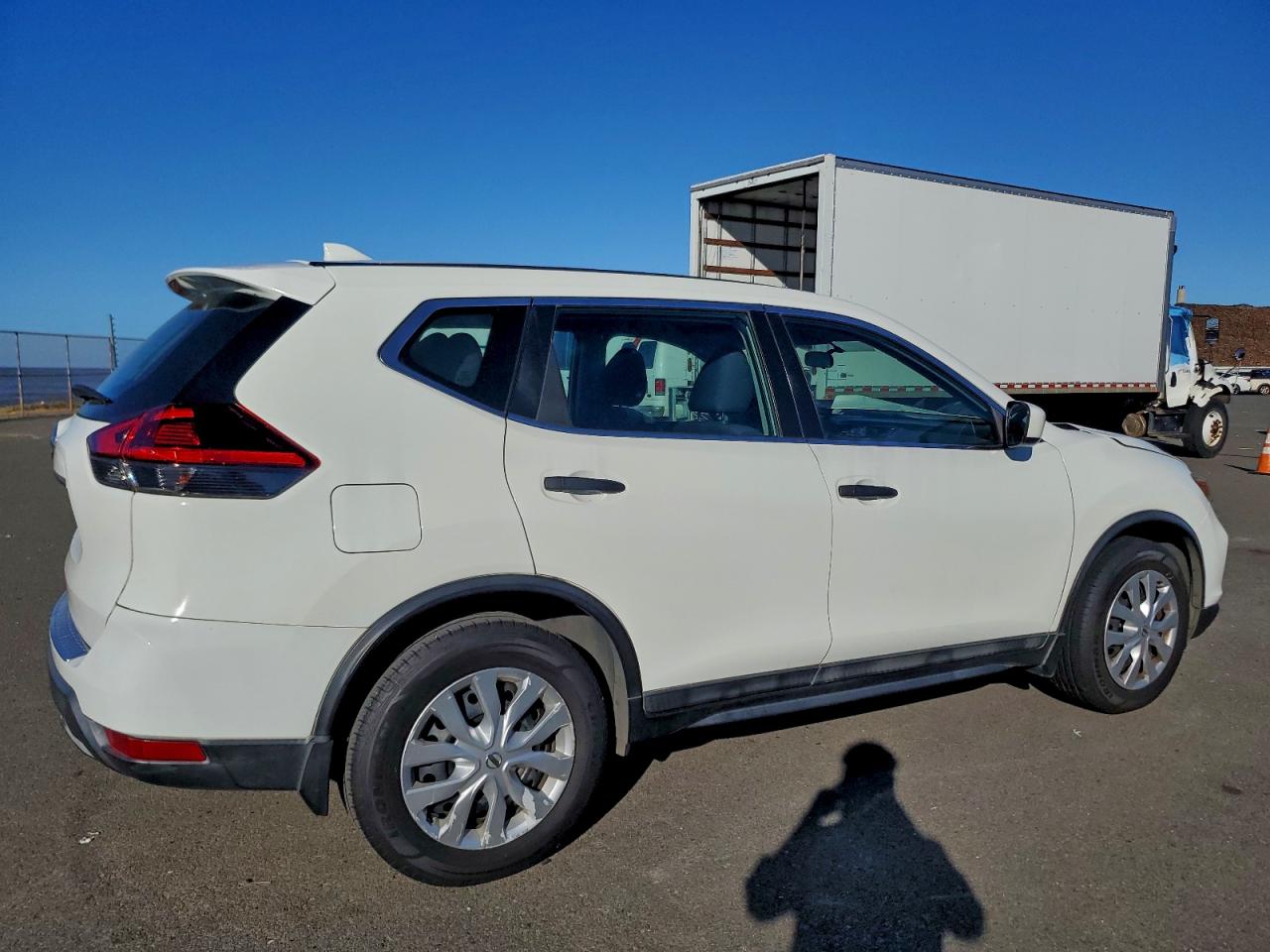 2018 NISSAN ROGUE S photo 7