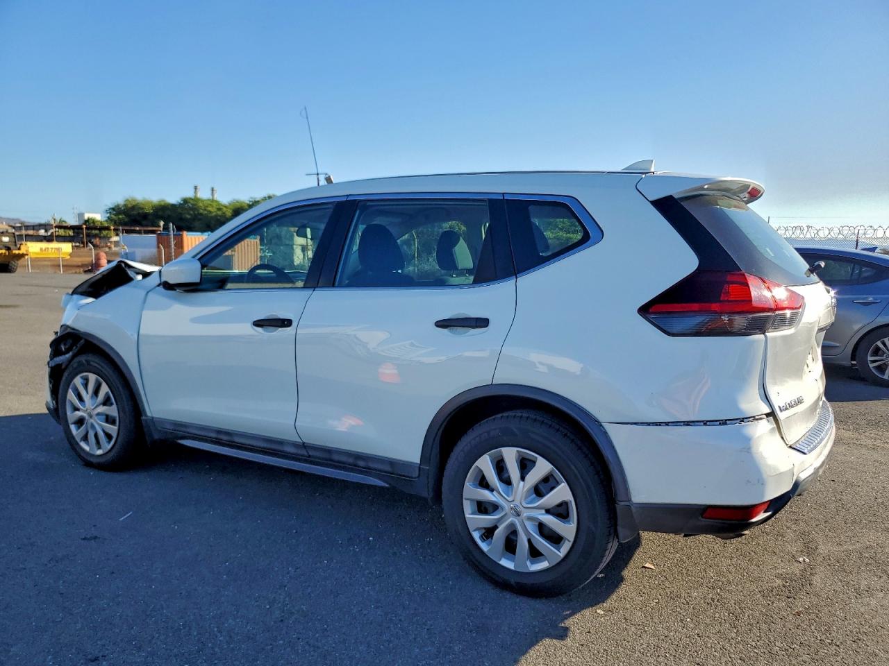 2018 NISSAN ROGUE S photo 4