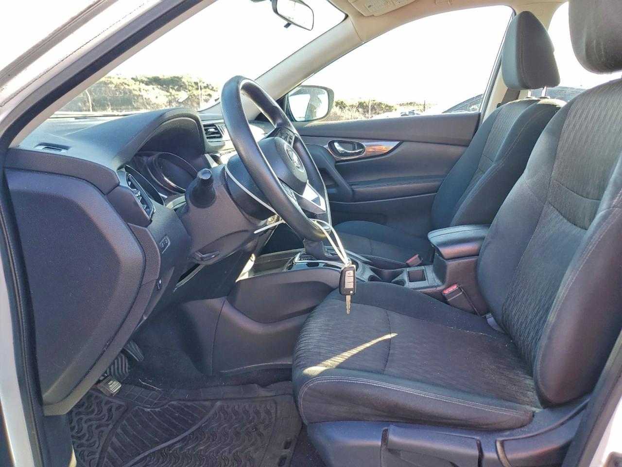 2018 NISSAN ROGUE S photo 19