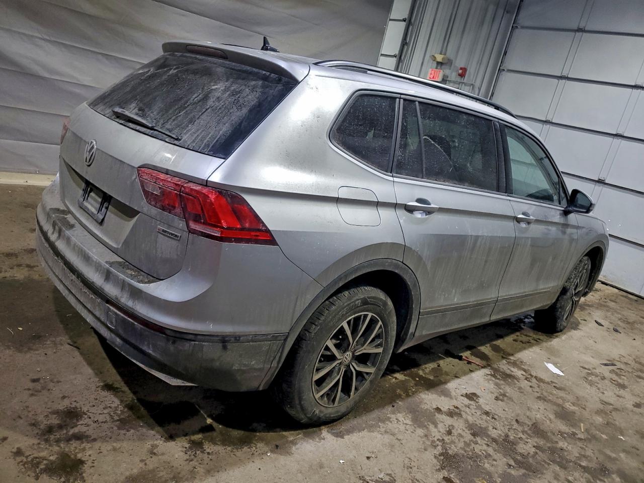 2021 VOLKSWAGEN TIGUAN S photo 3