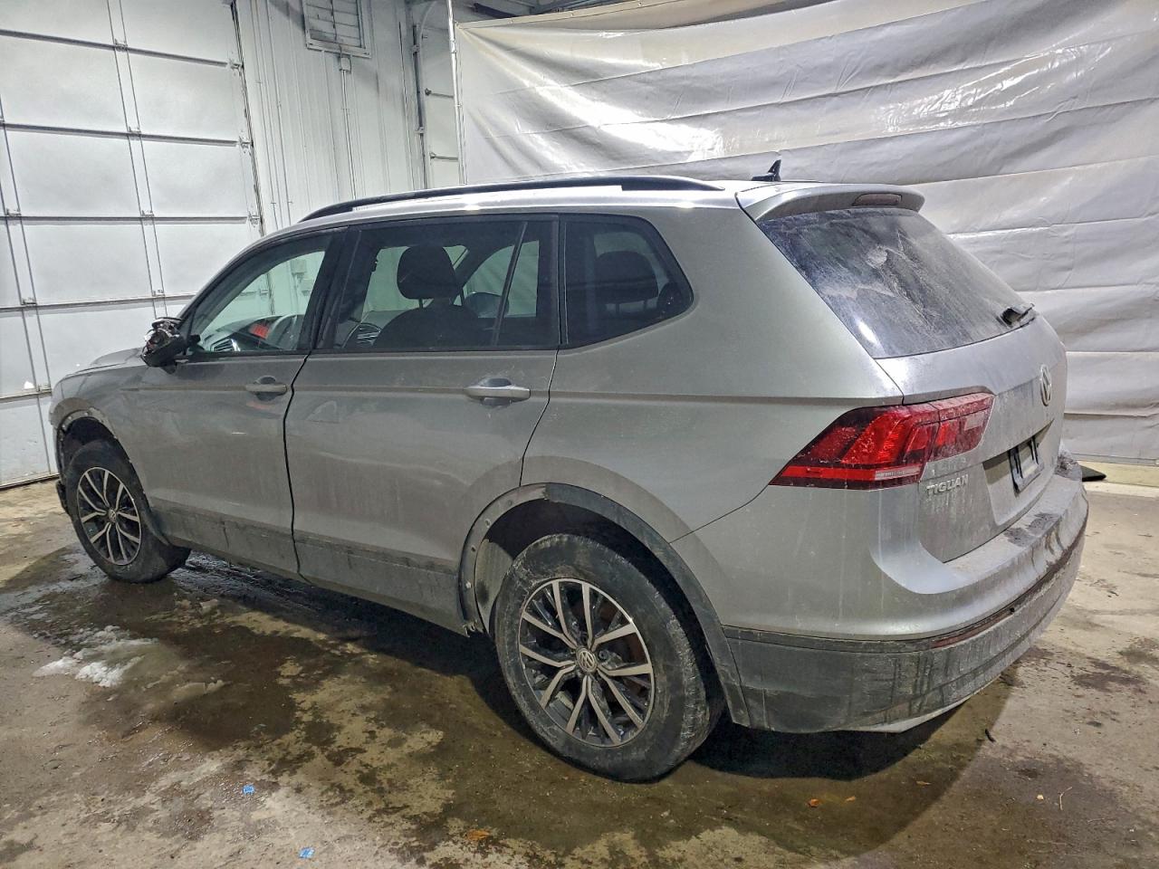 2021 VOLKSWAGEN TIGUAN S photo 2