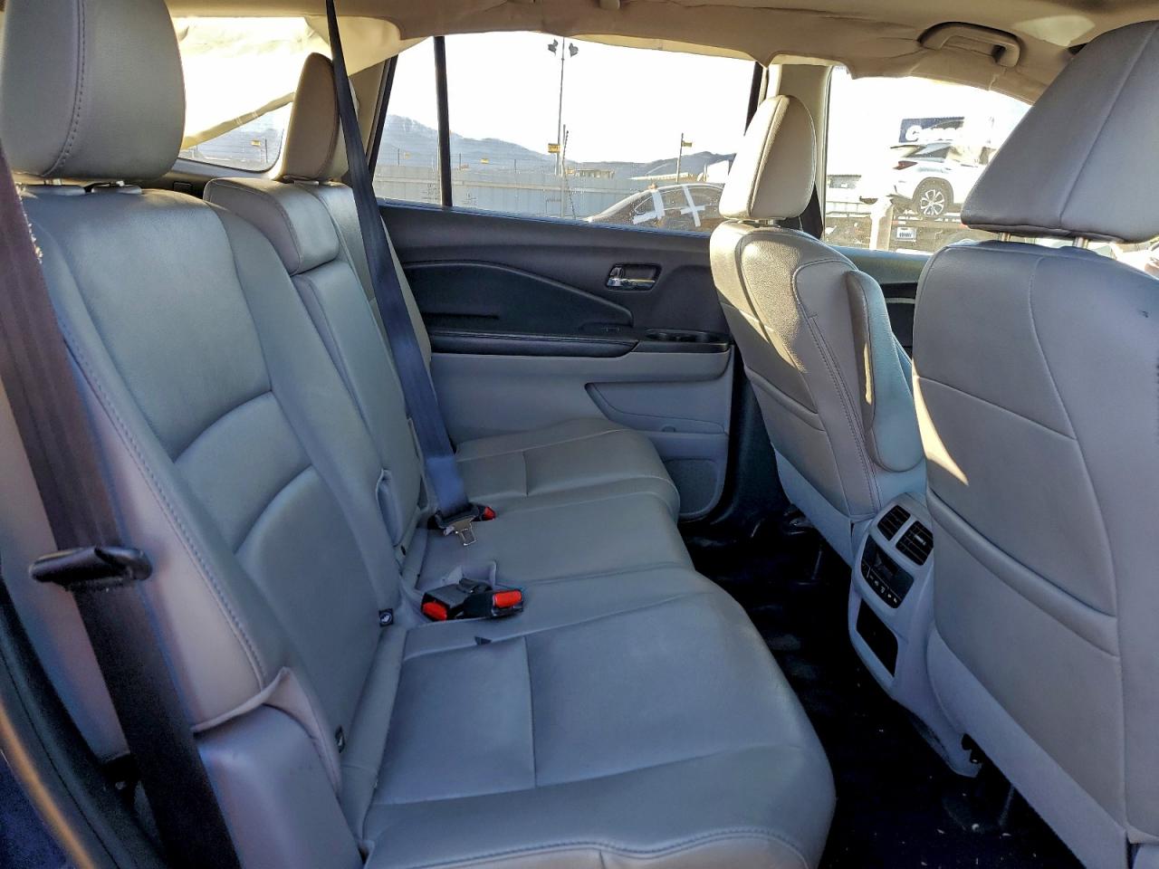2016 HONDA PILOT EXL photo 10