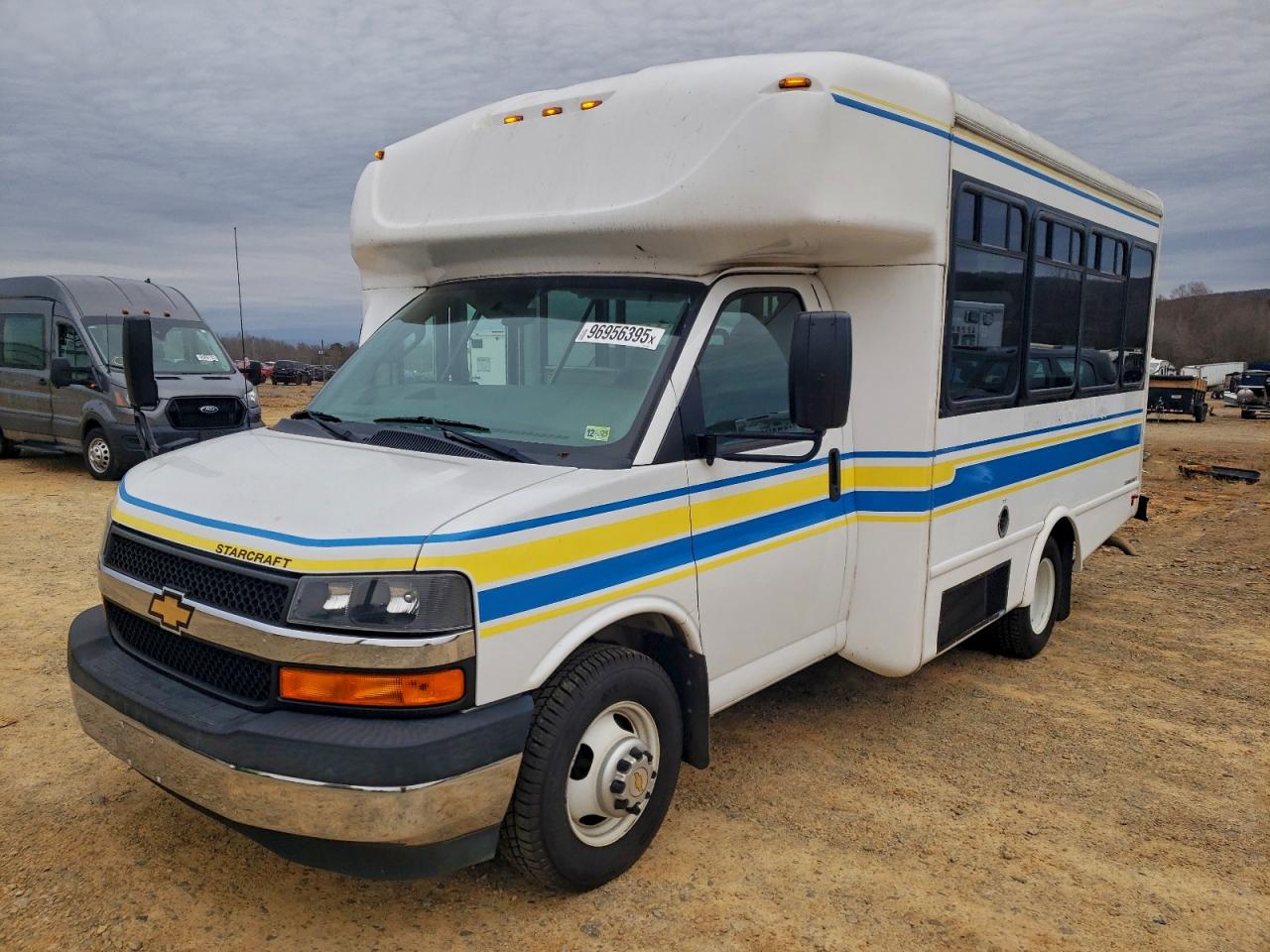 2017 CHEVROLET EXPRESS G3500 photo 2