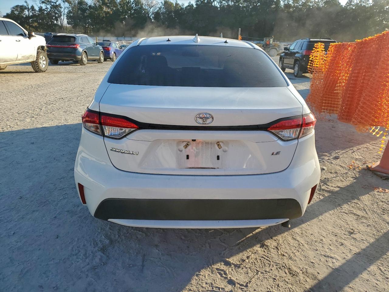 2022 TOYOTA COROLLA LE photo 6