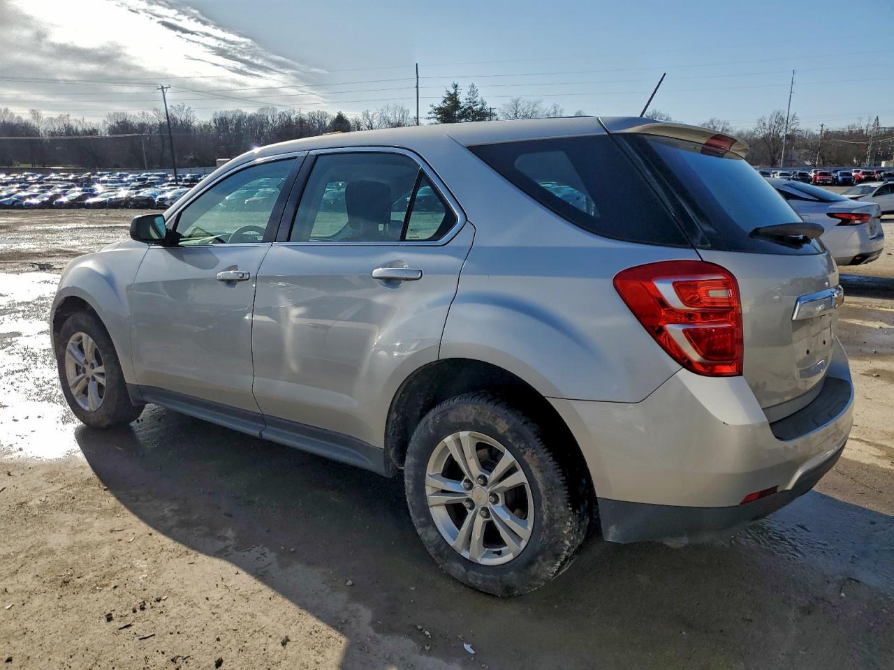 2016 CHEVROLET EQUINOX LS photo 2