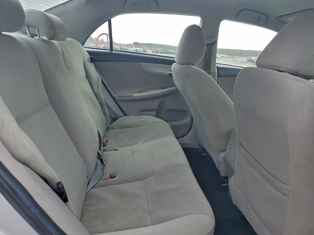 2013 TOYOTA COROLLA BASE photo 10