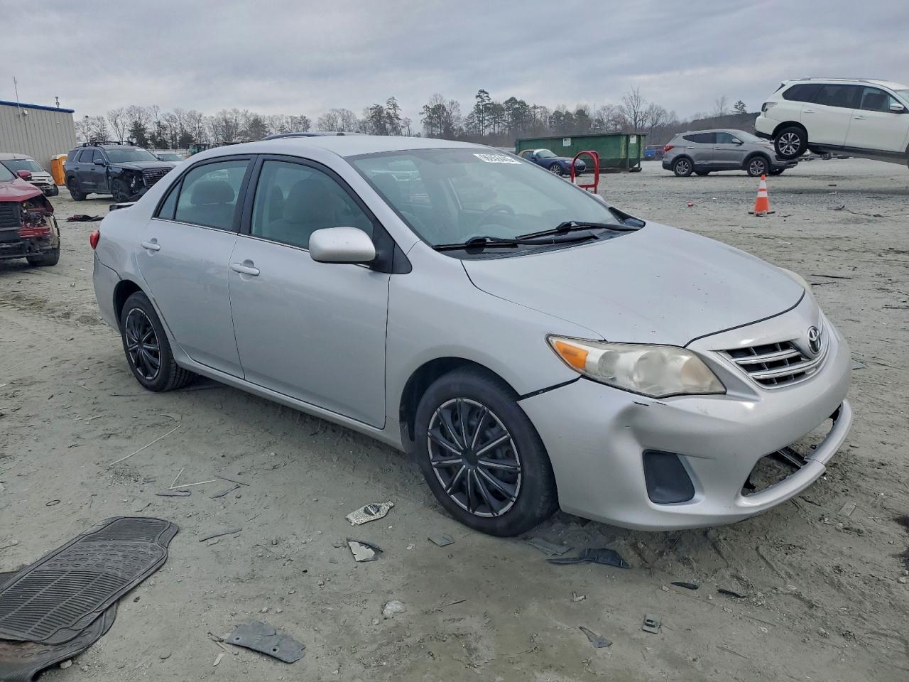 2013 TOYOTA COROLLA BASE photo 4