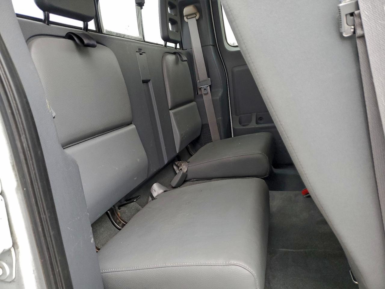 2005 DODGE DAKOTA ST photo 10