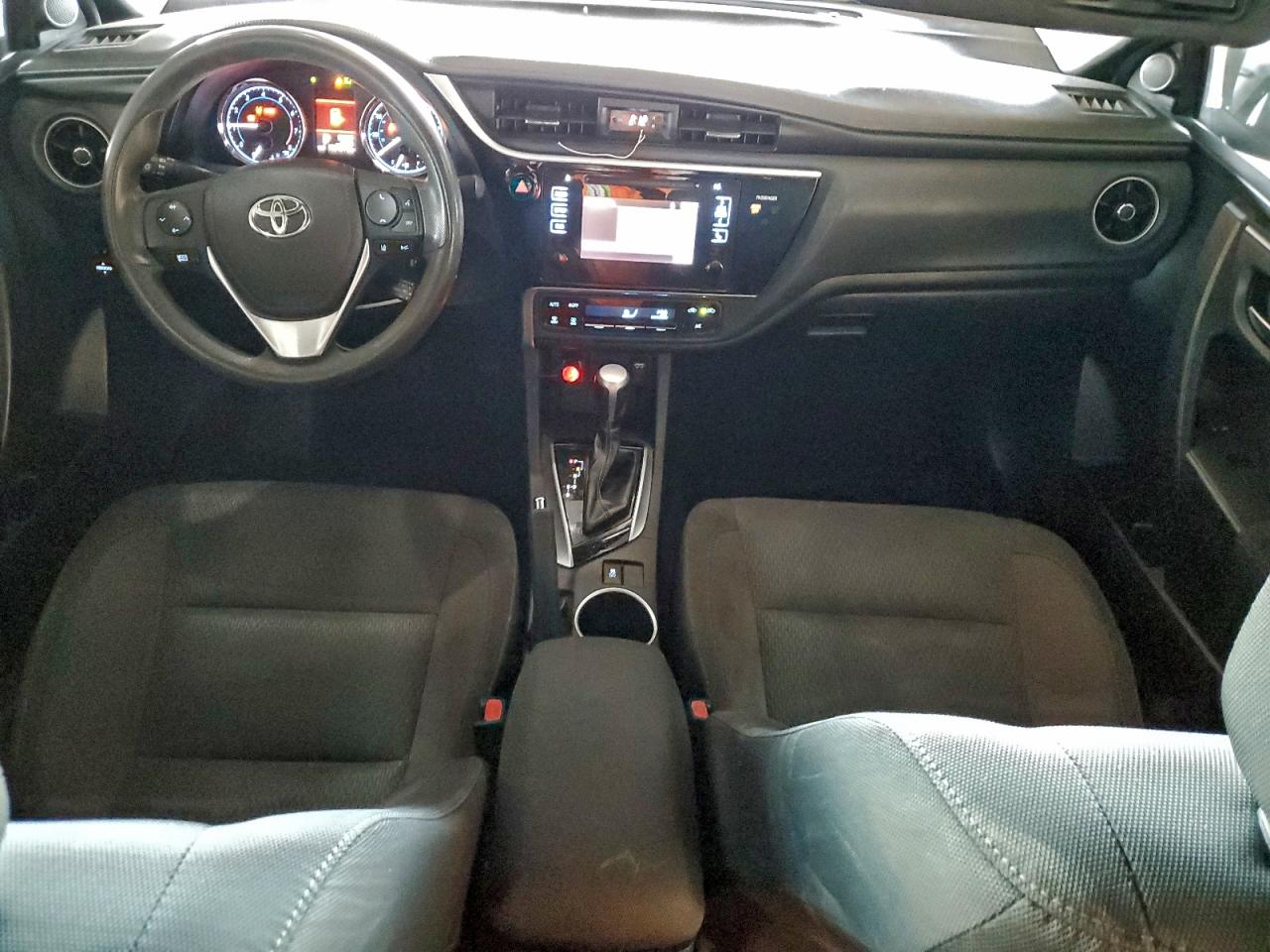 2017 TOYOTA COROLLA L photo 8