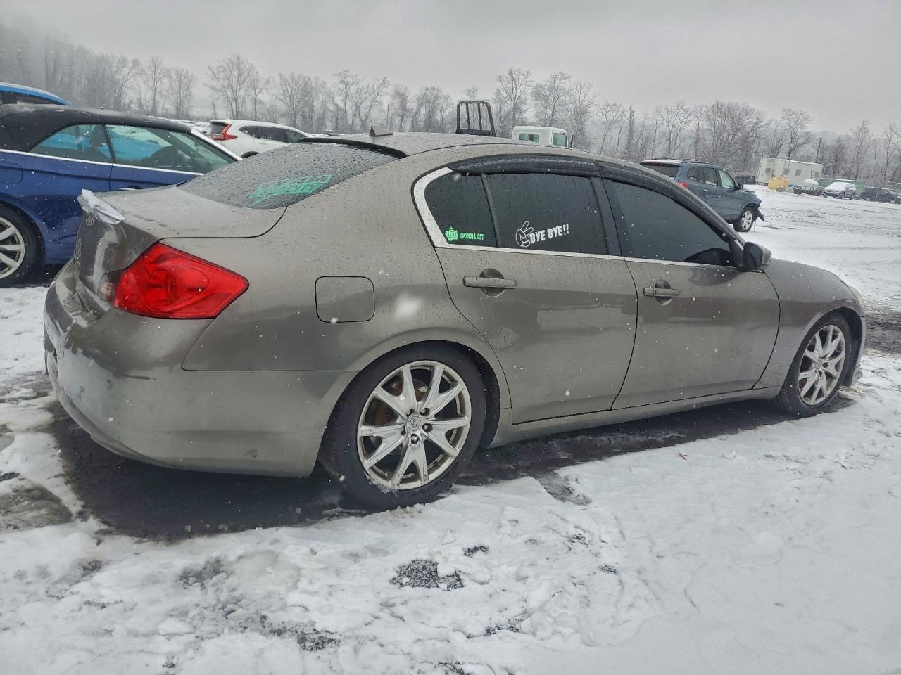 2013 INFINITI G37 photo 5