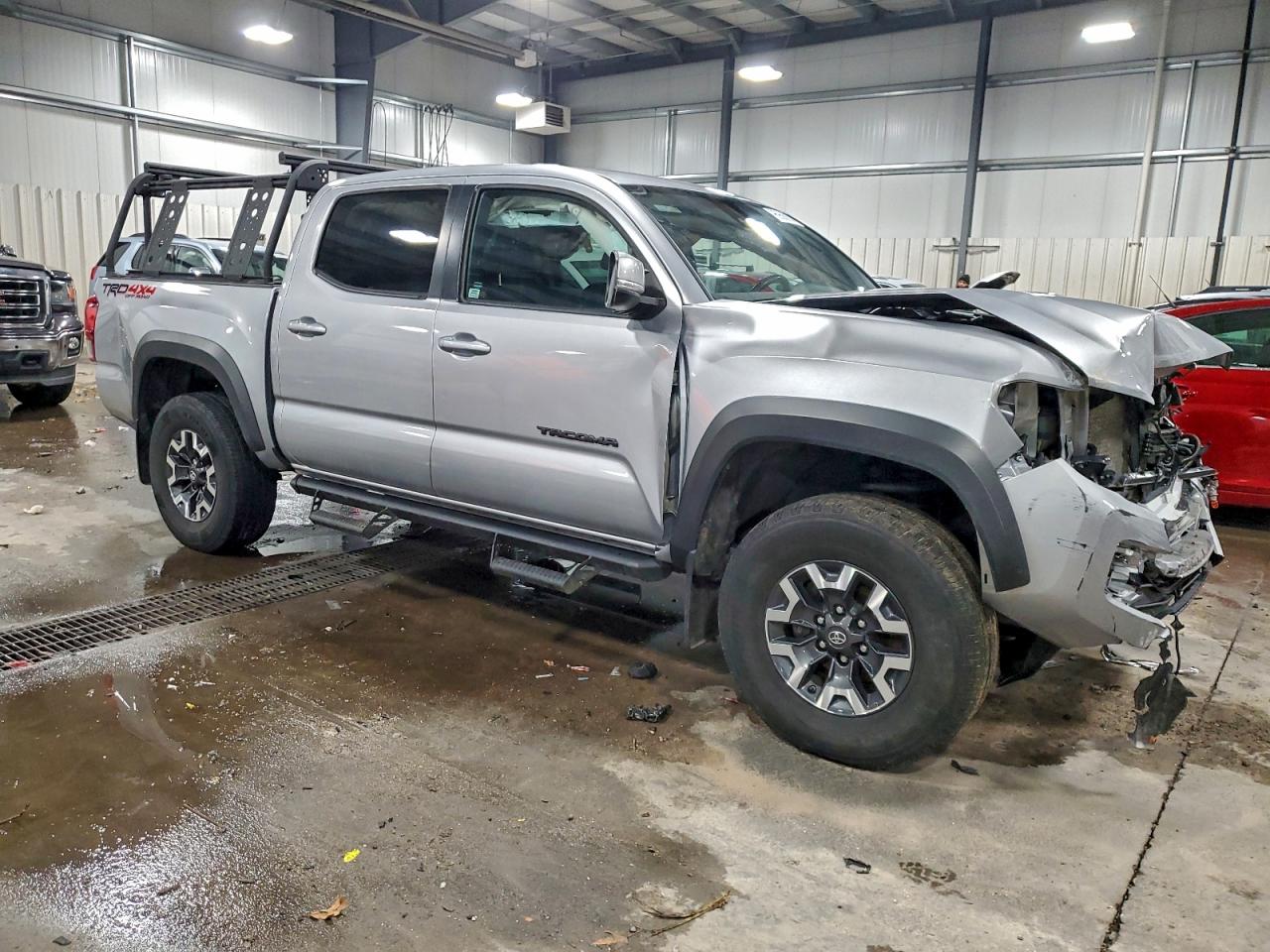 2019 TOYOTA TACOMA DOUBLE CAB photo 4