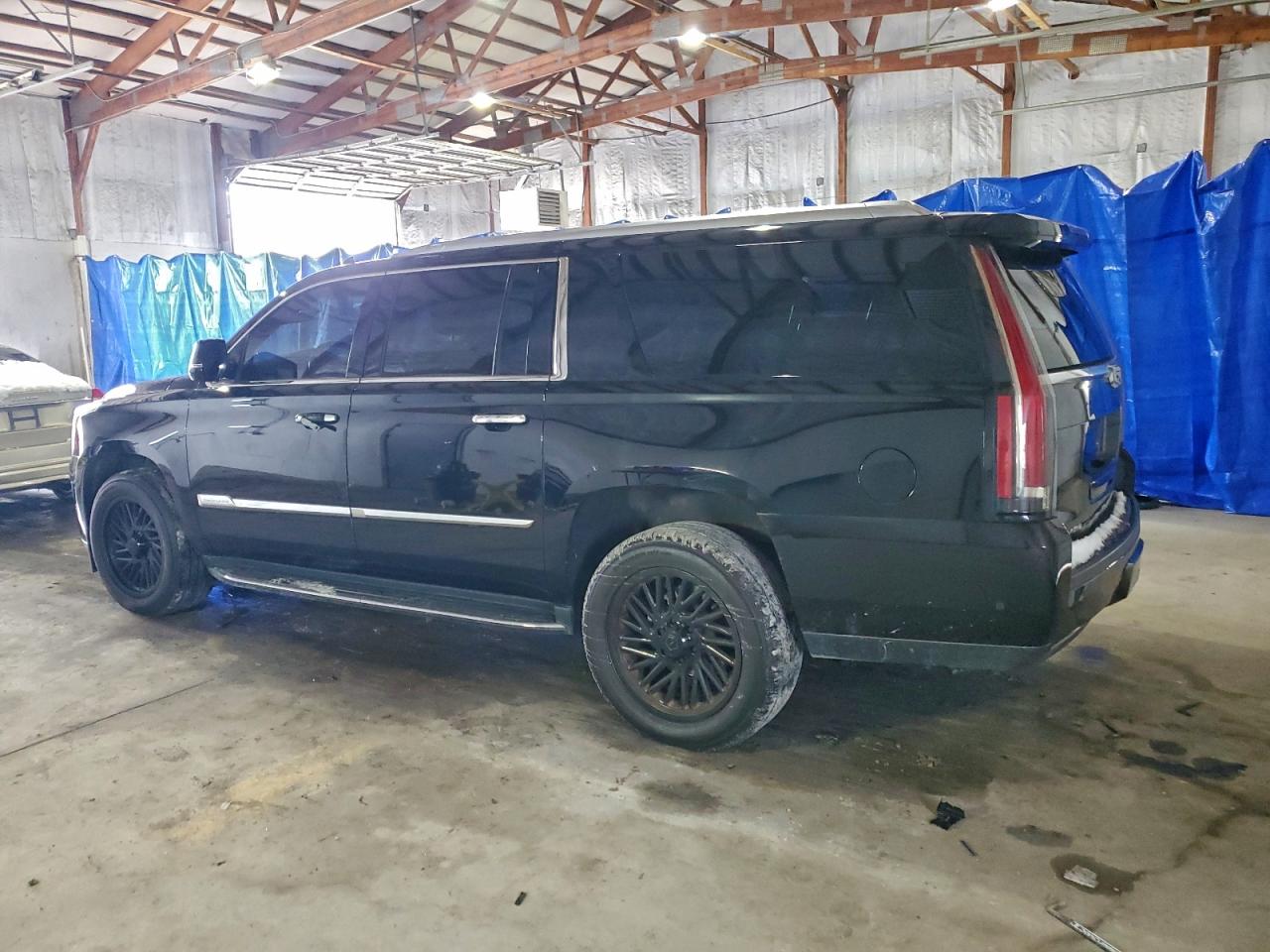 2020 CADILLAC ESCALADE ESV photo 2