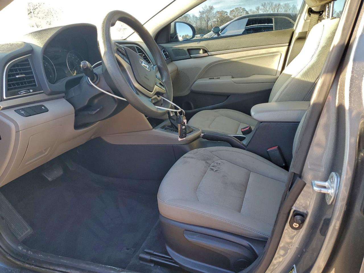 2017 HYUNDAI ELANTRA SE photo 7