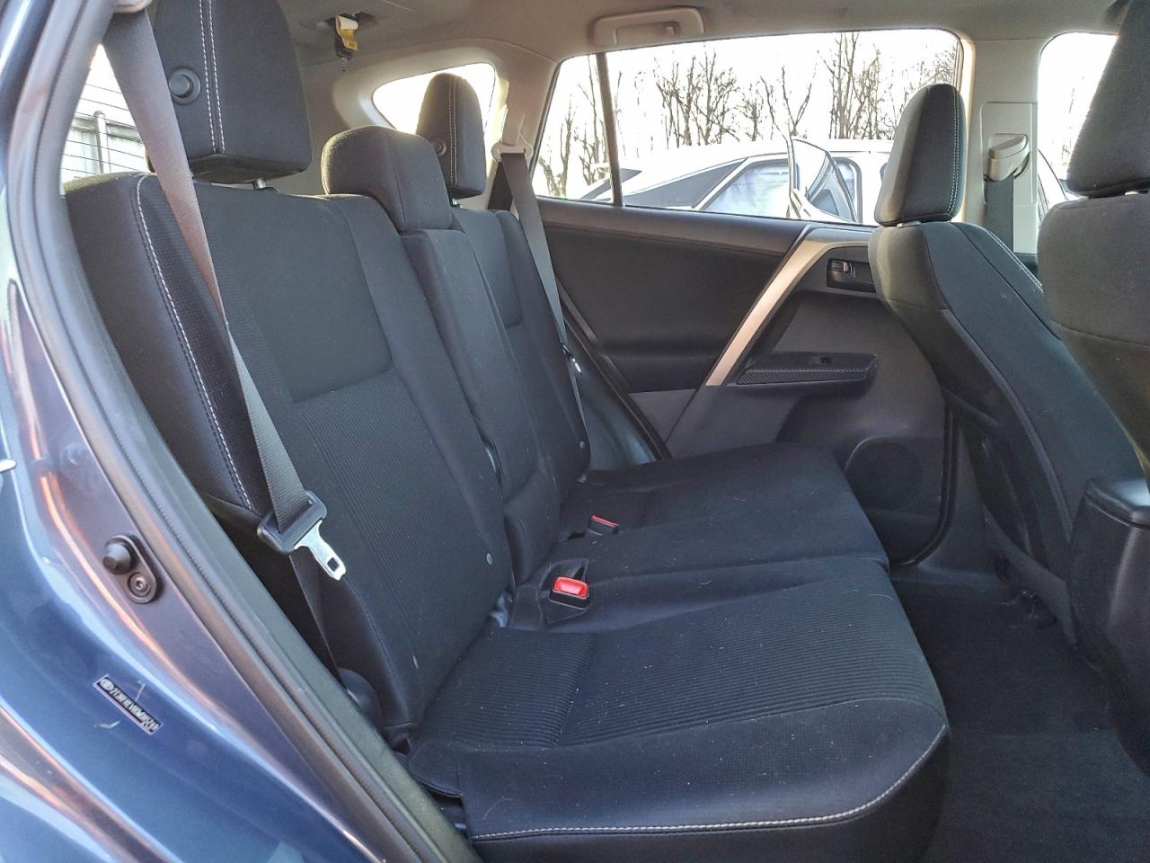 2013 TOYOTA RAV4 XLE photo 11