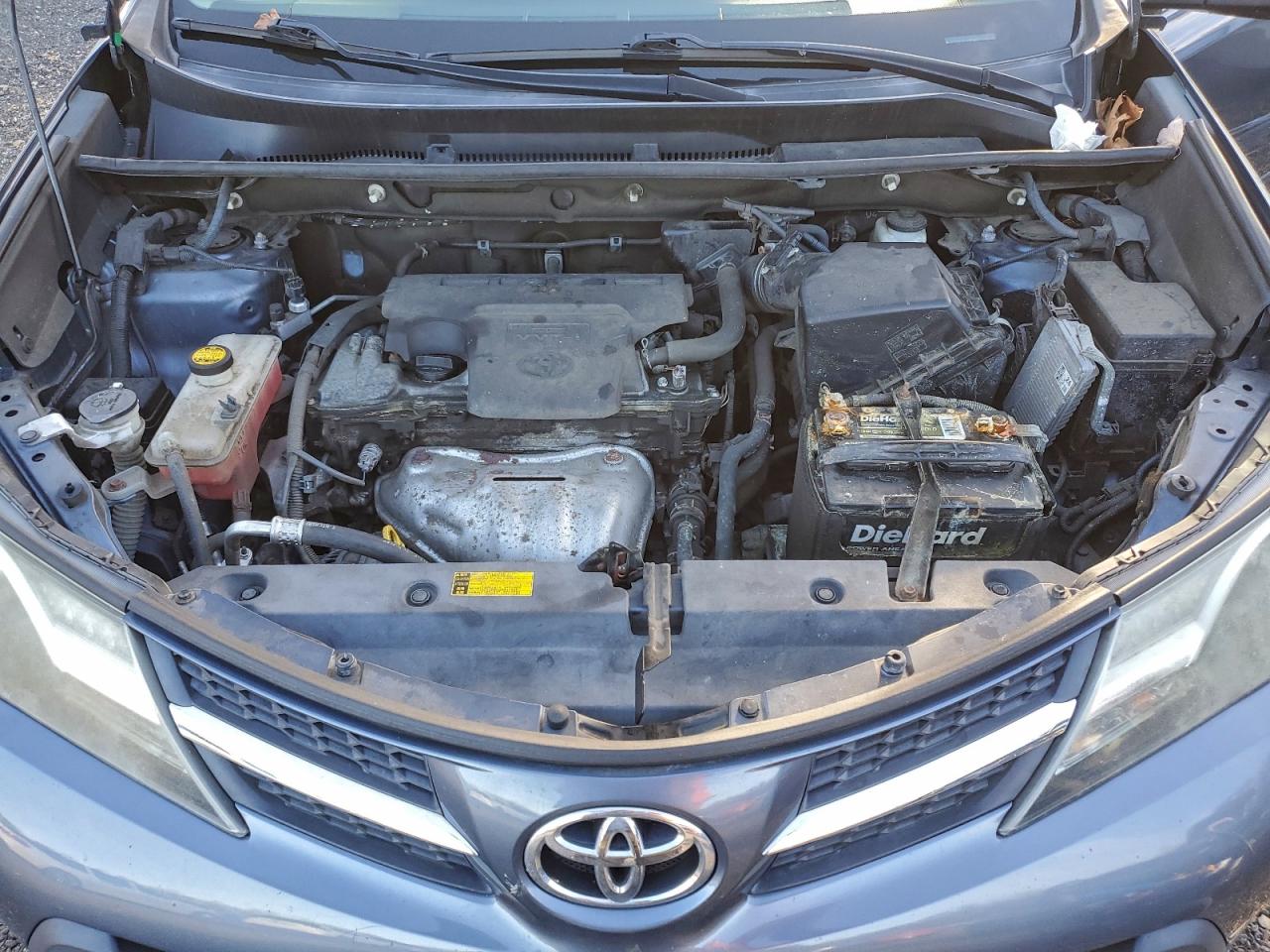 2013 TOYOTA RAV4 XLE photo 12