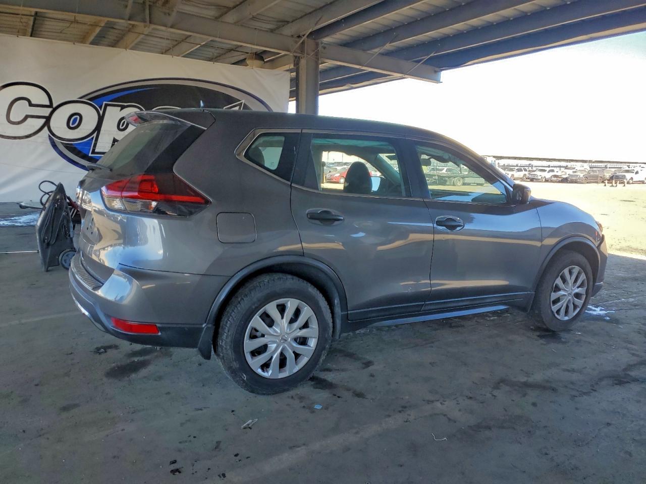 2019 NISSAN ROGUE S photo 5