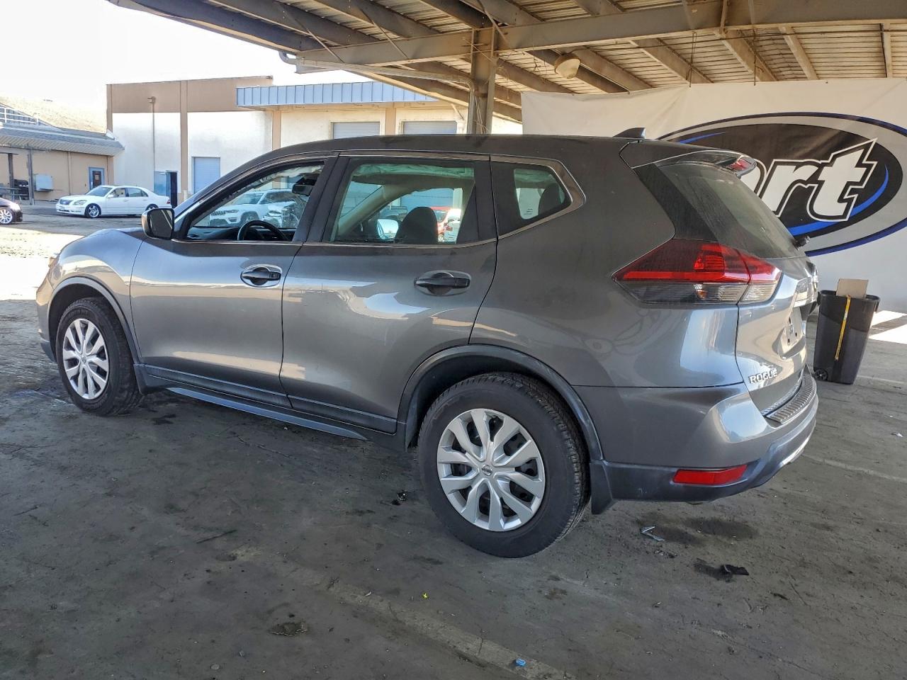 2019 NISSAN ROGUE S photo 3