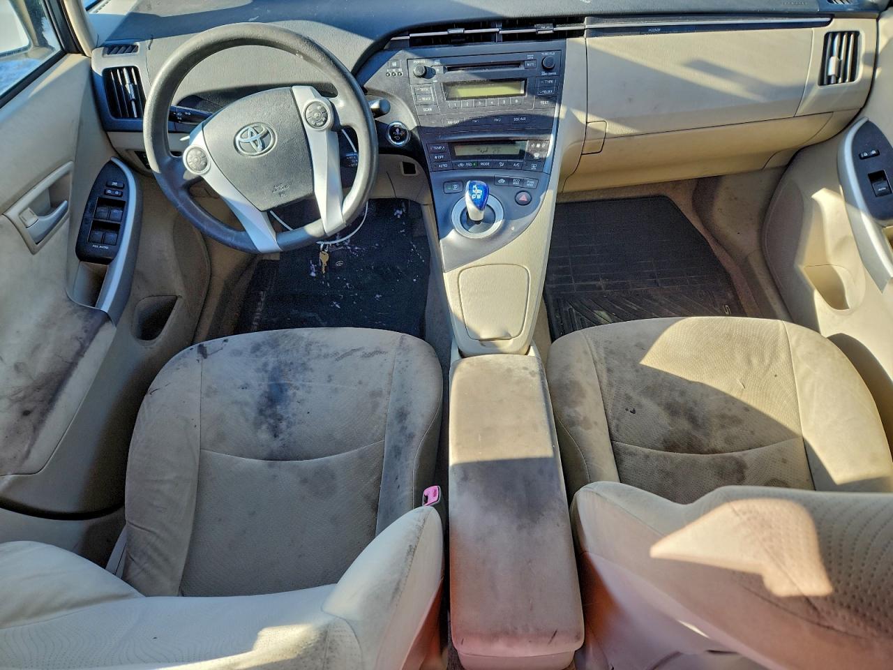 2010 TOYOTA PRIUS photo 15