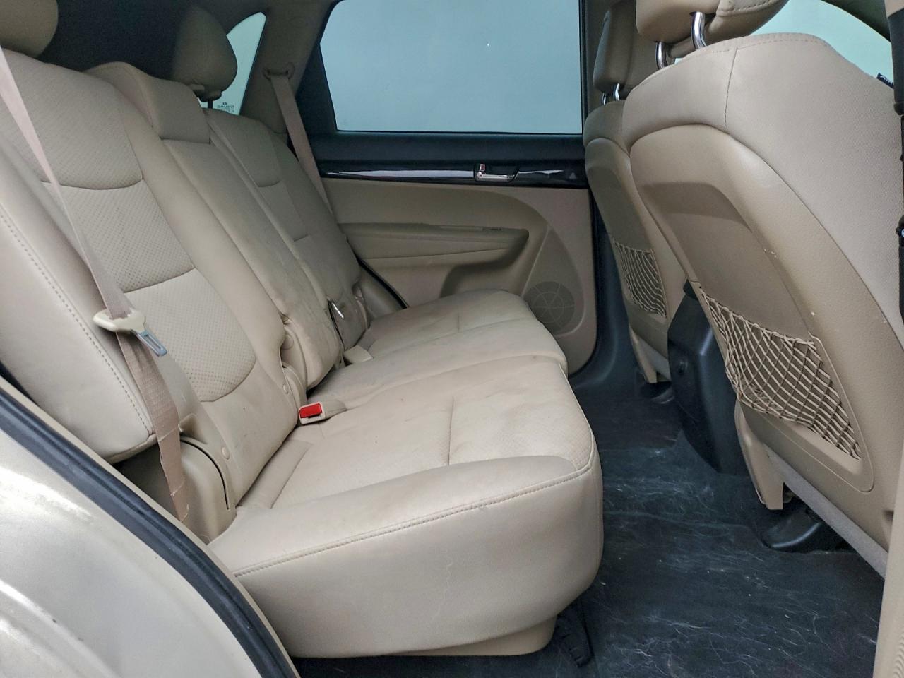 2011 KIA SORENTO BASE photo 11