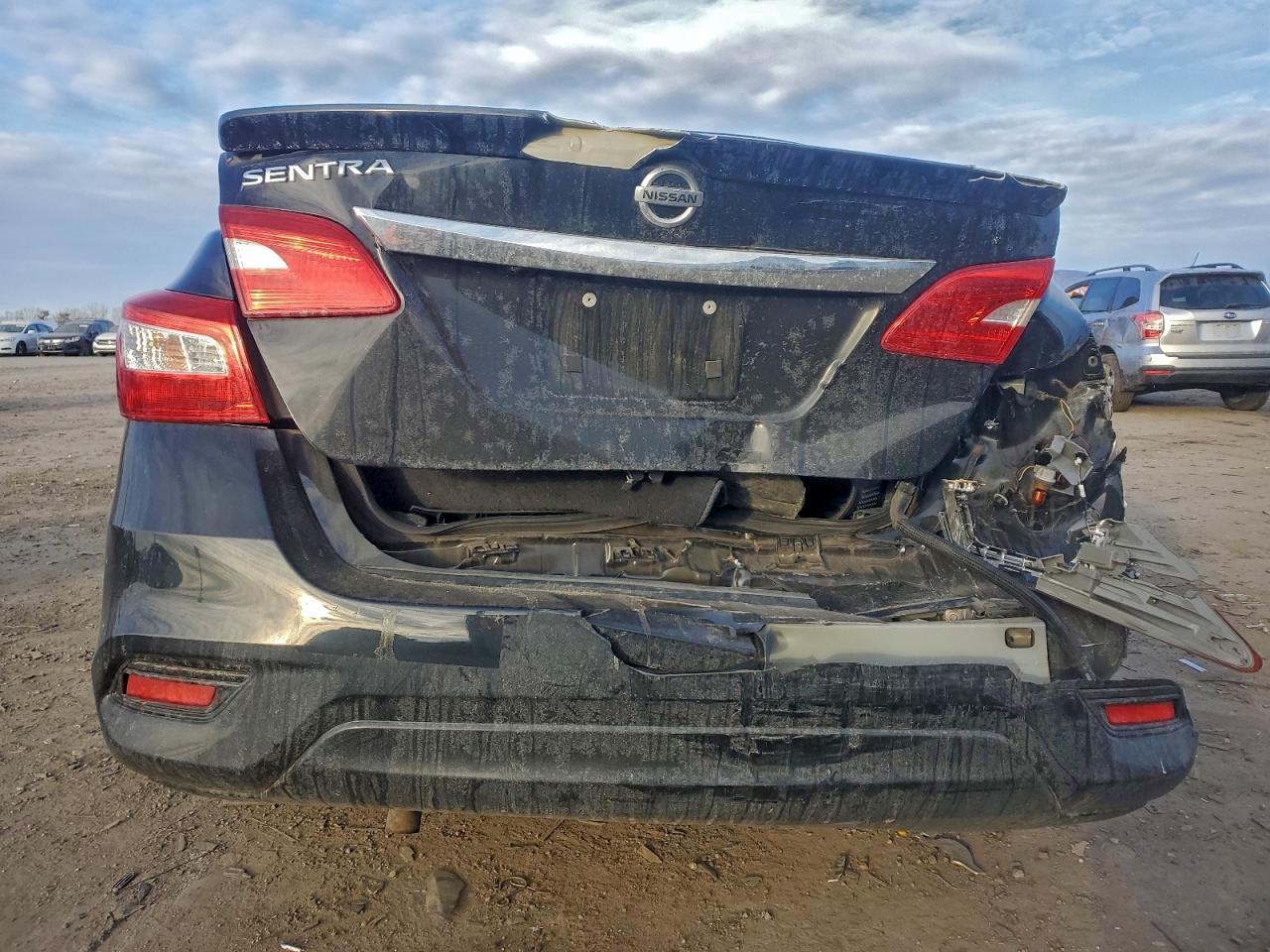 2019 NISSAN SENTRA S photo 6